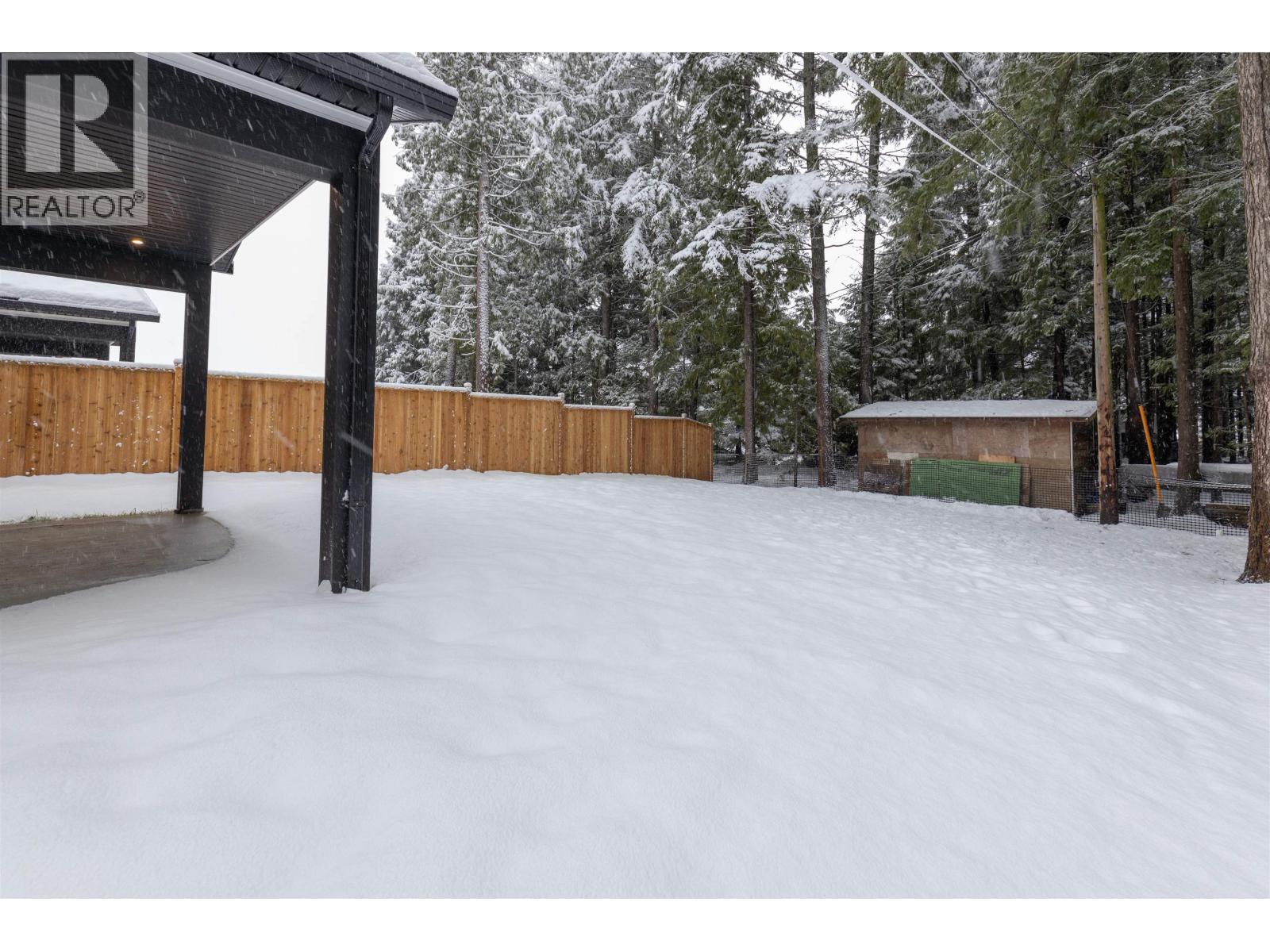 #2-4007 BENNER Street, Terrace