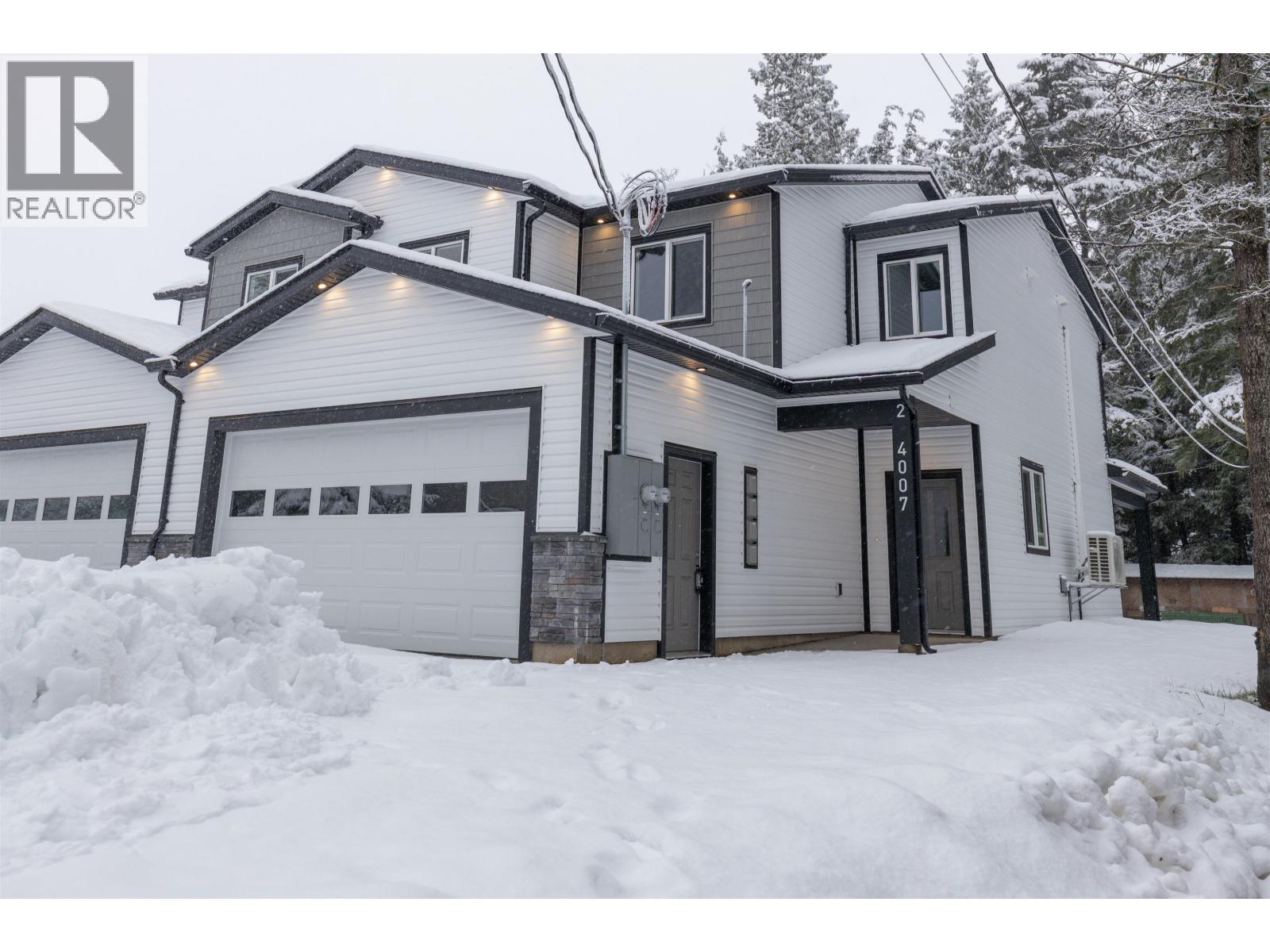 #2-4007 BENNER Street, Terrace