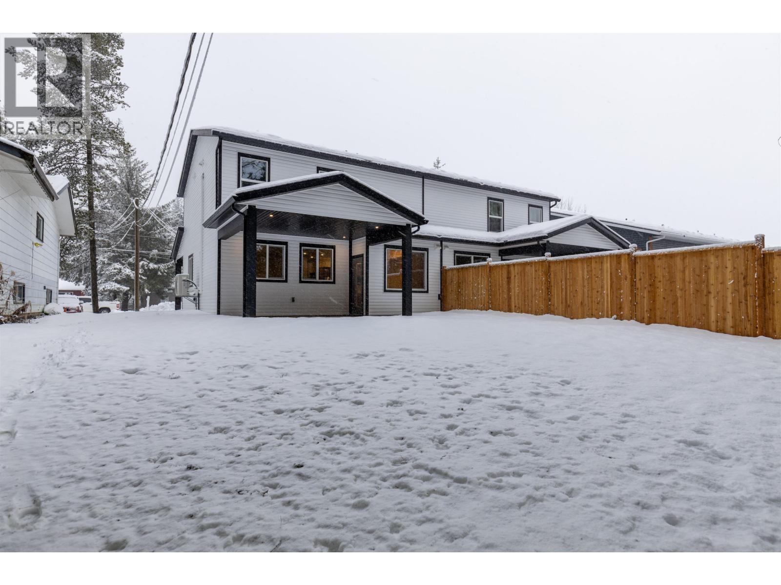 #2-4007 BENNER Street, Terrace