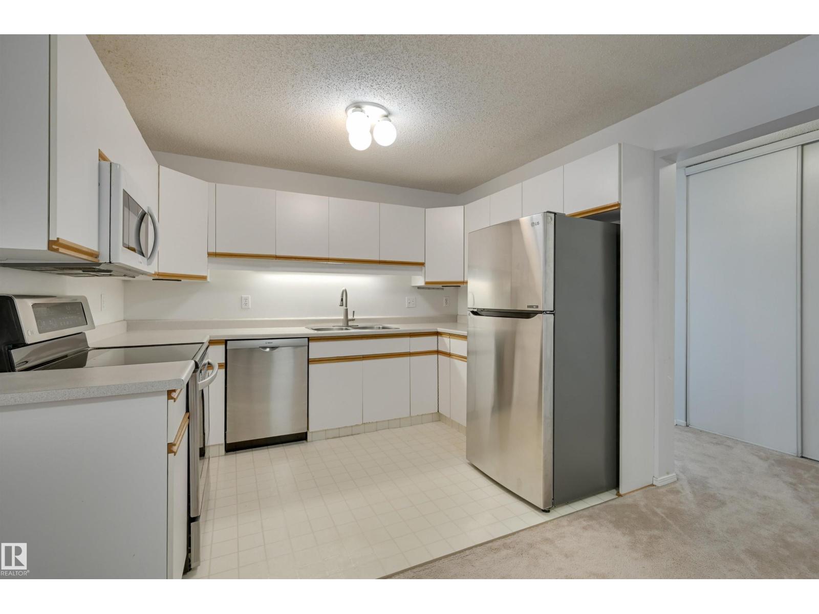 #107 8903 106A AV NW, Edmonton