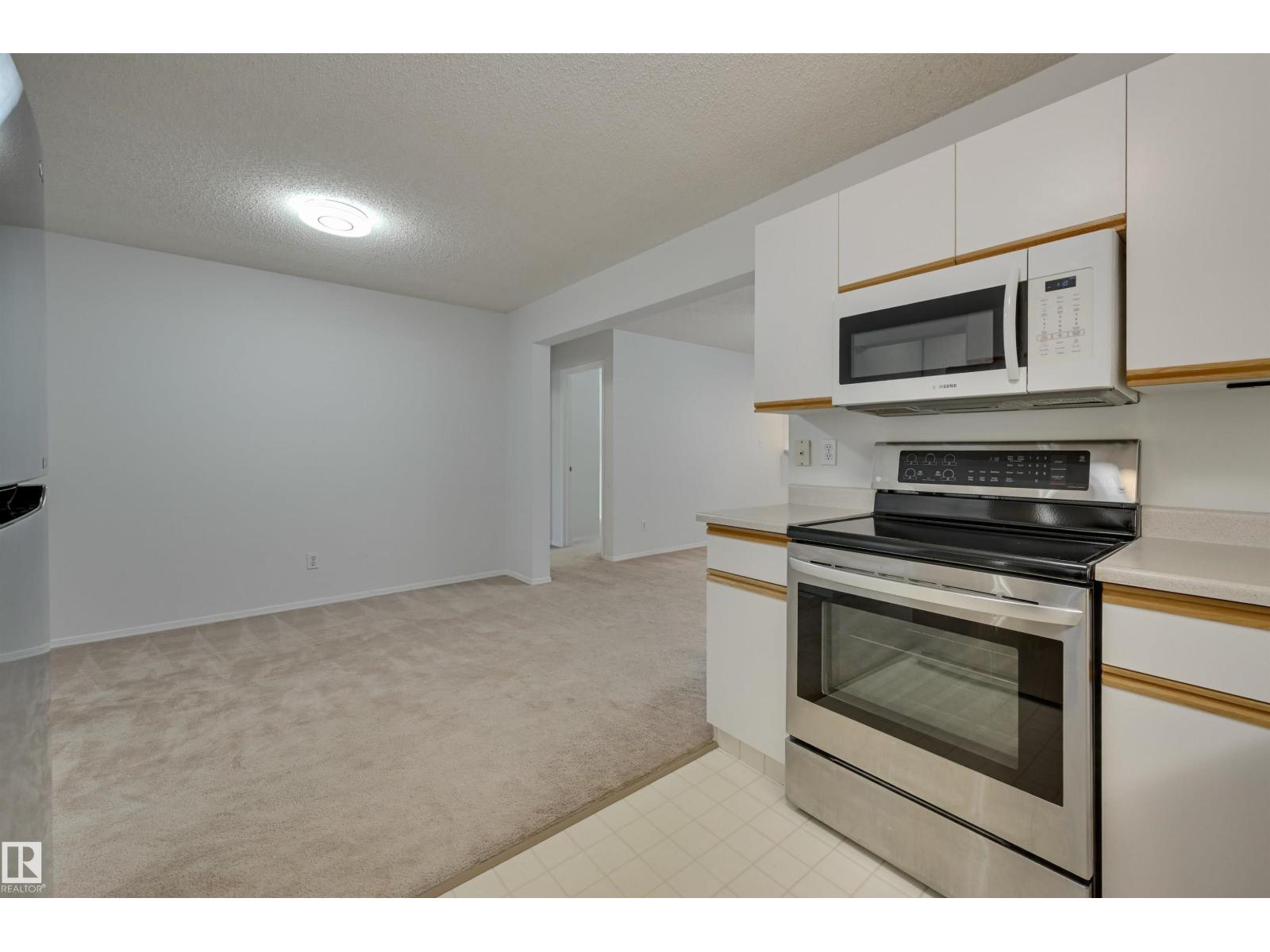 #107 8903 106A AV NW, Edmonton