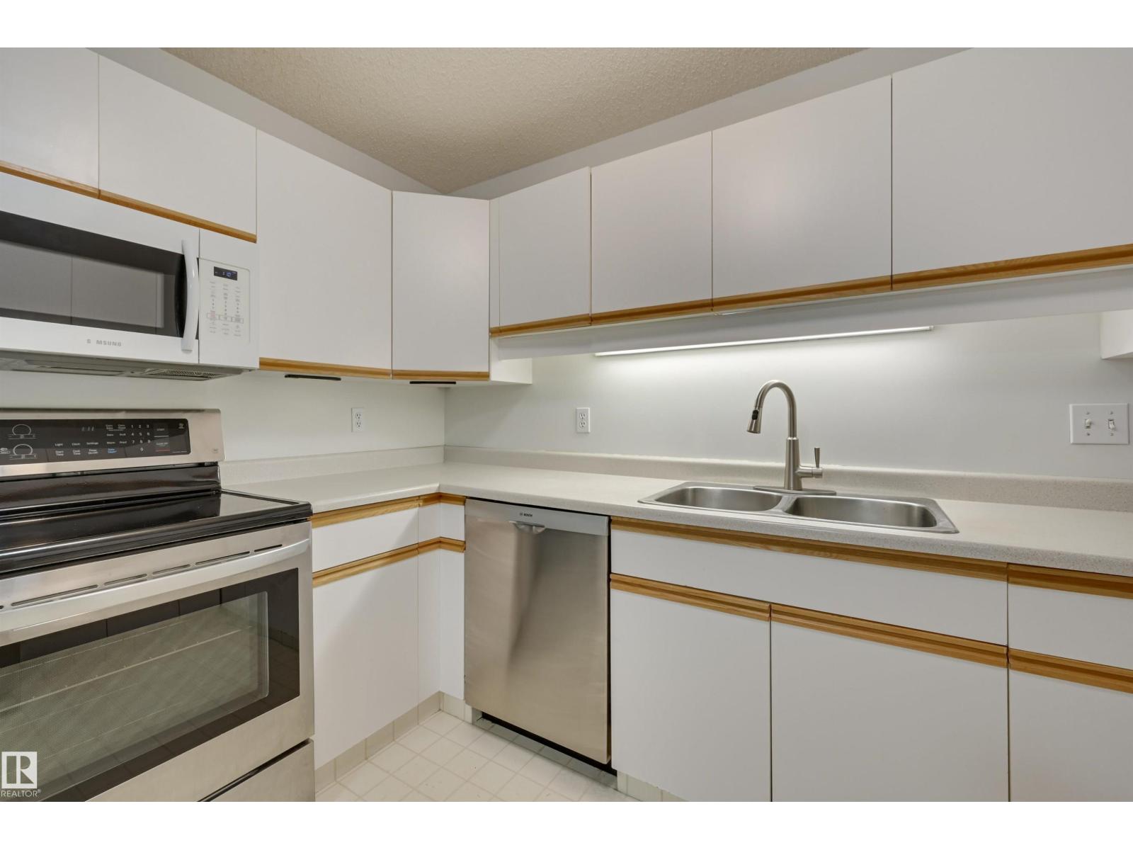 #107 8903 106A AV NW, Edmonton