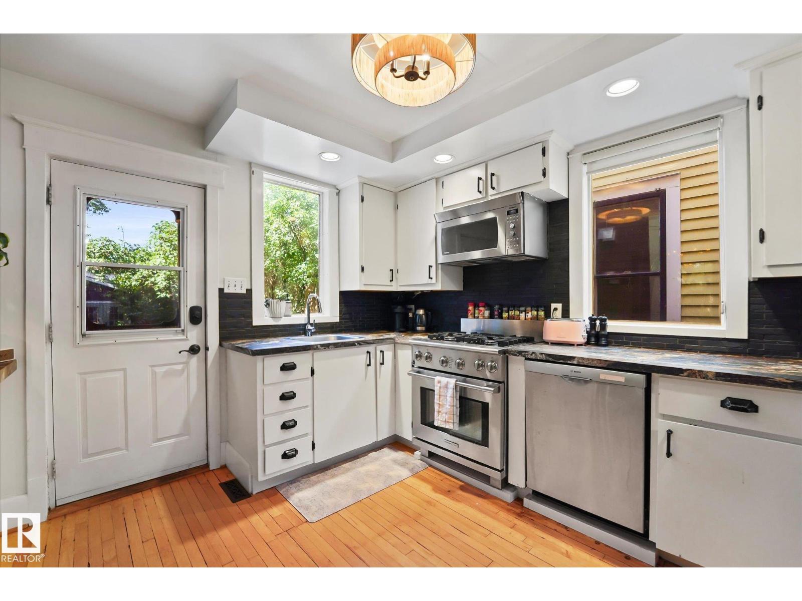 10838 126 ST NW, Edmonton