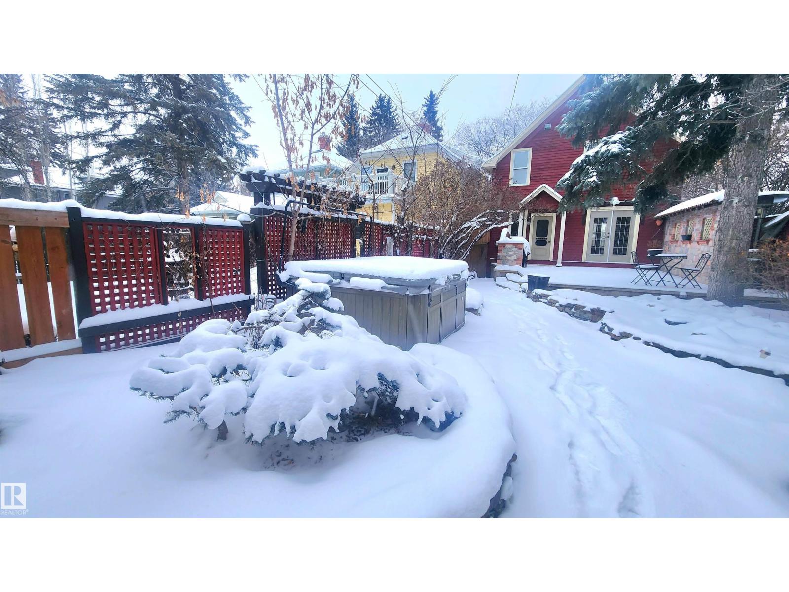 10838 126 ST NW, Edmonton