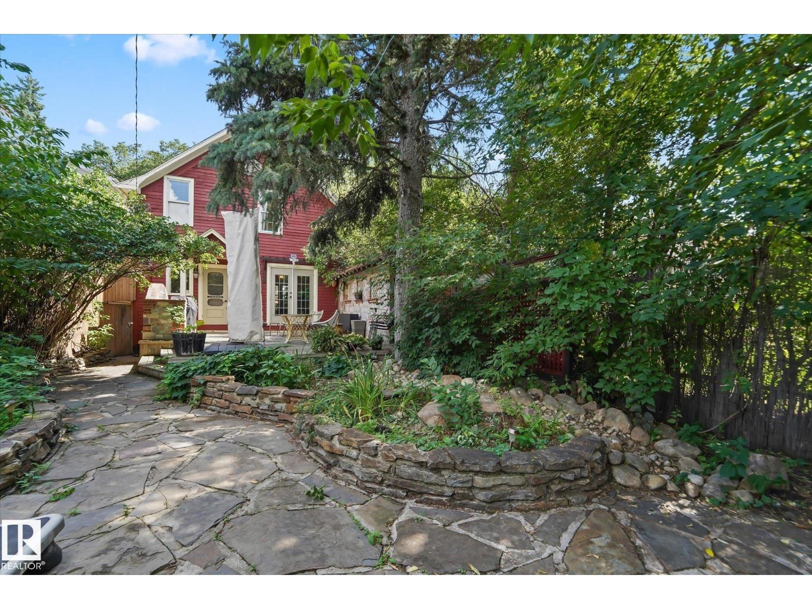 10838 126 ST NW, Edmonton