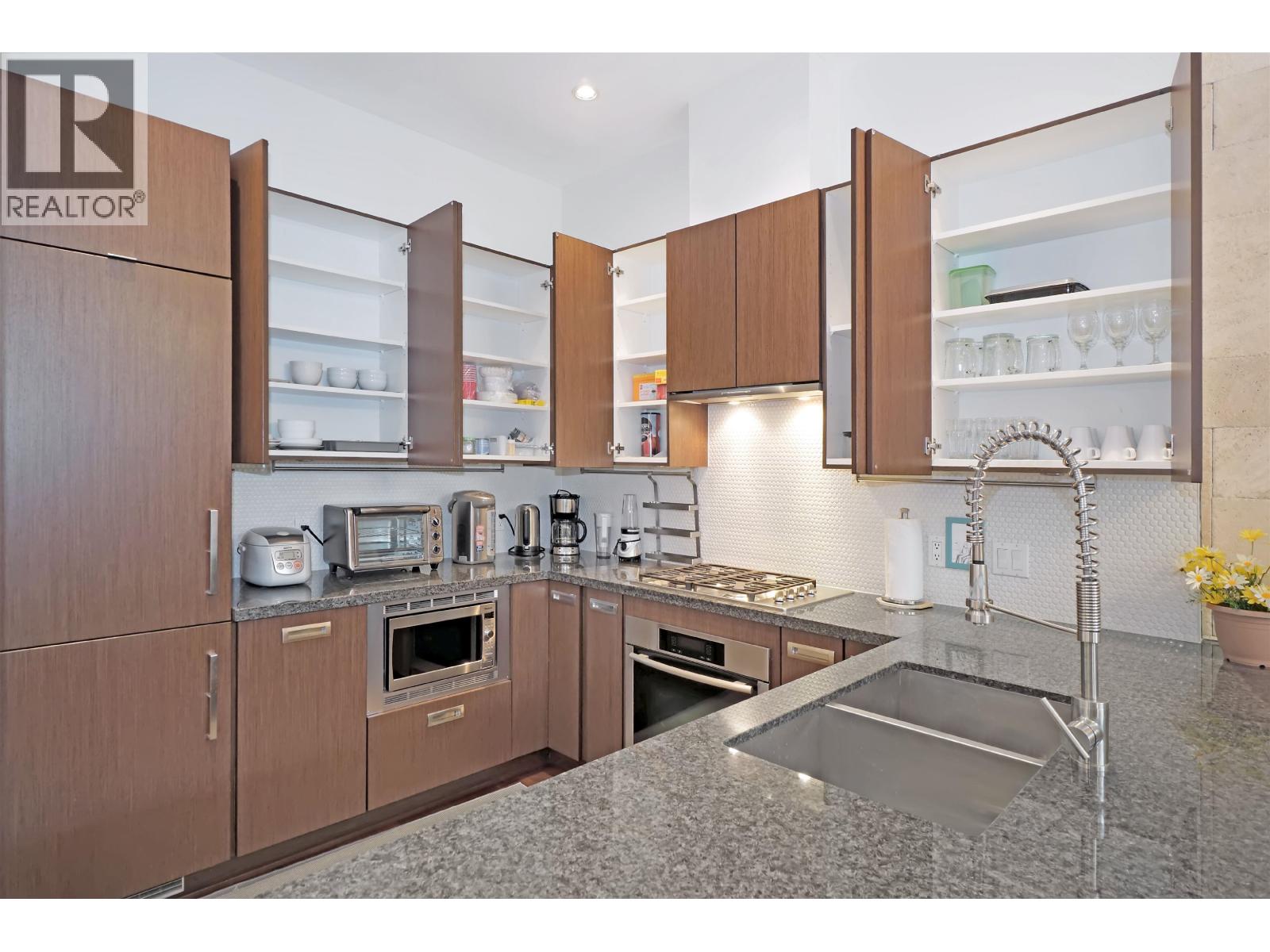 House in Vancouver - Image 25