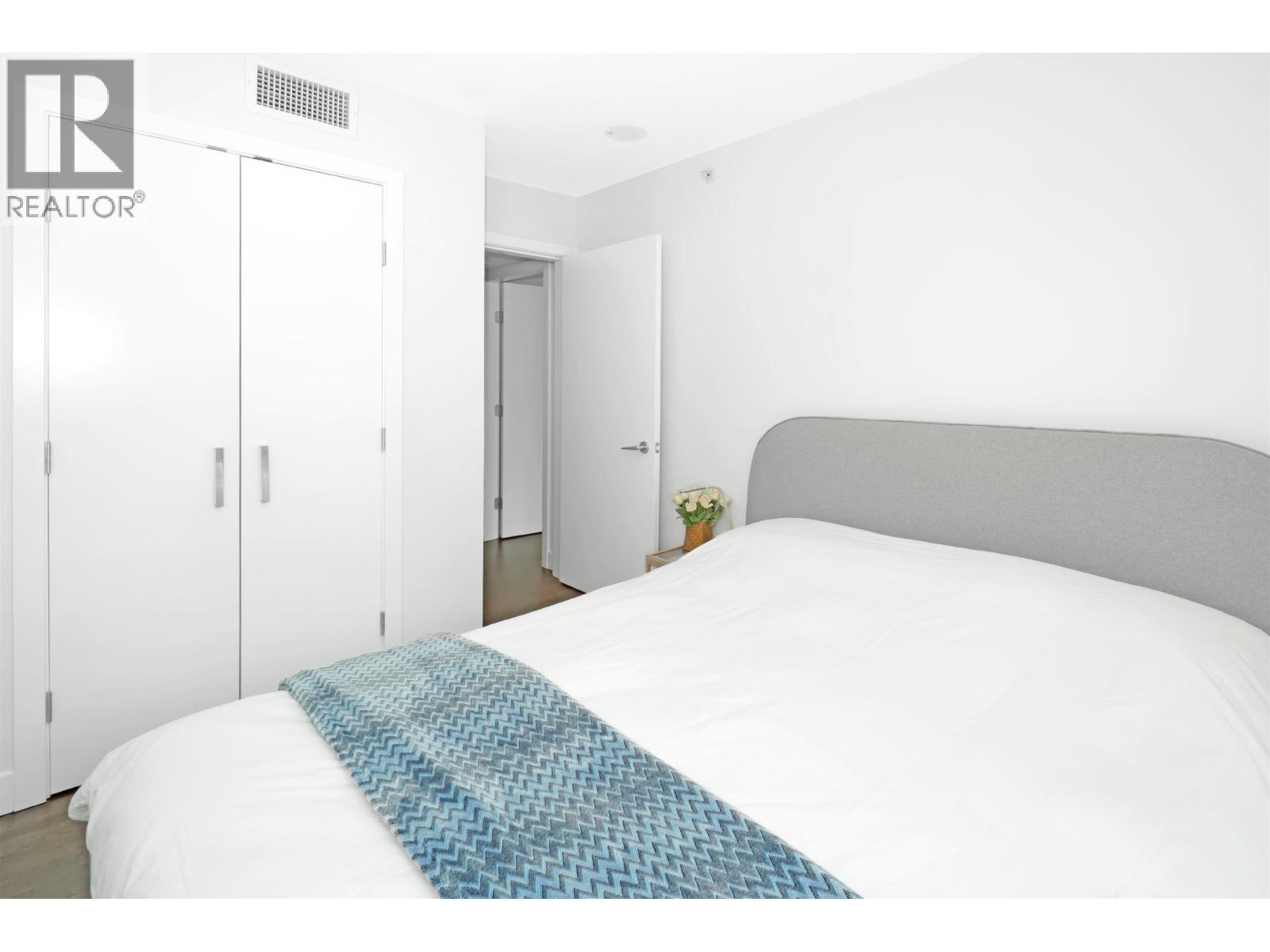 House in Vancouver - Image 23