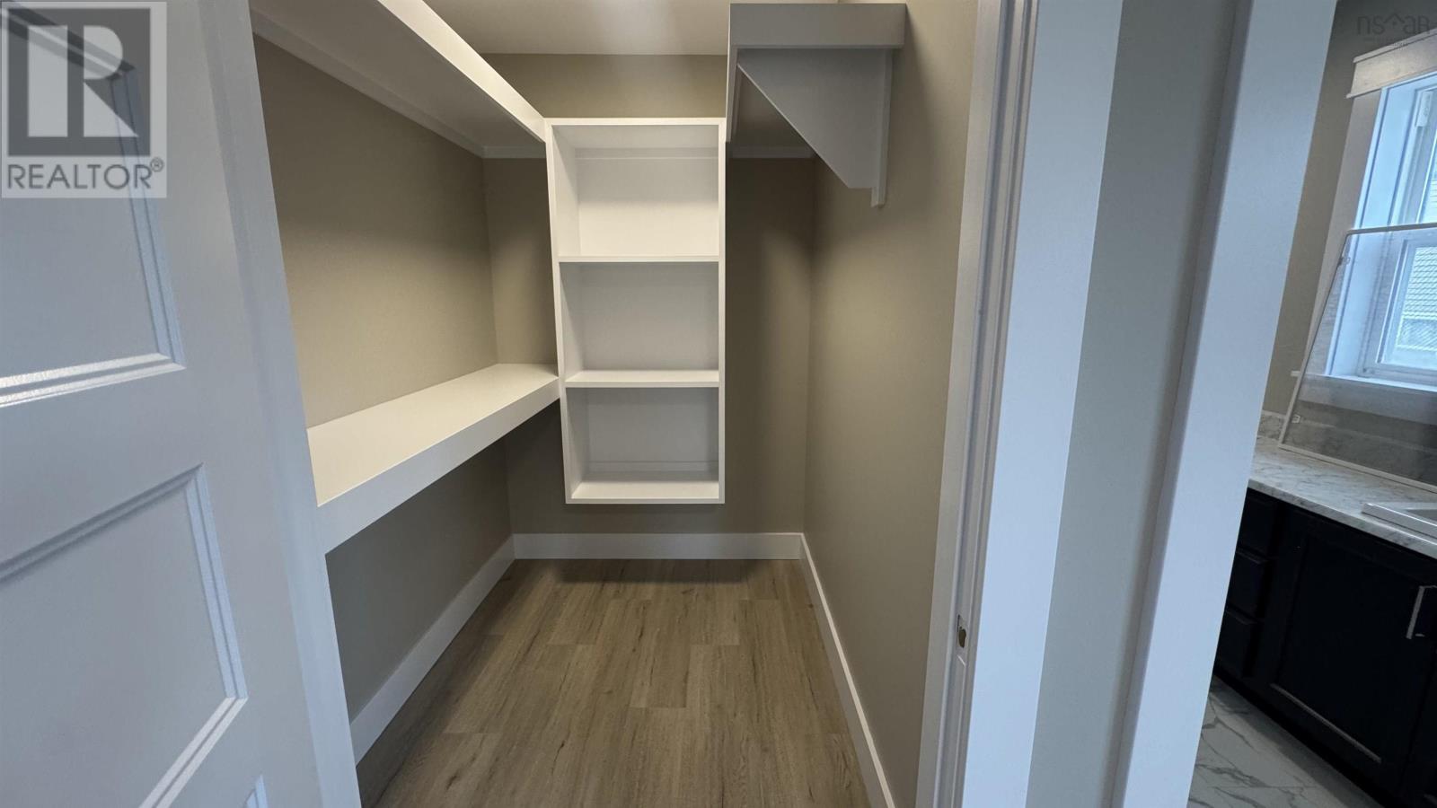 Property 31 of 44 of 139 BLAINEDALE Drive