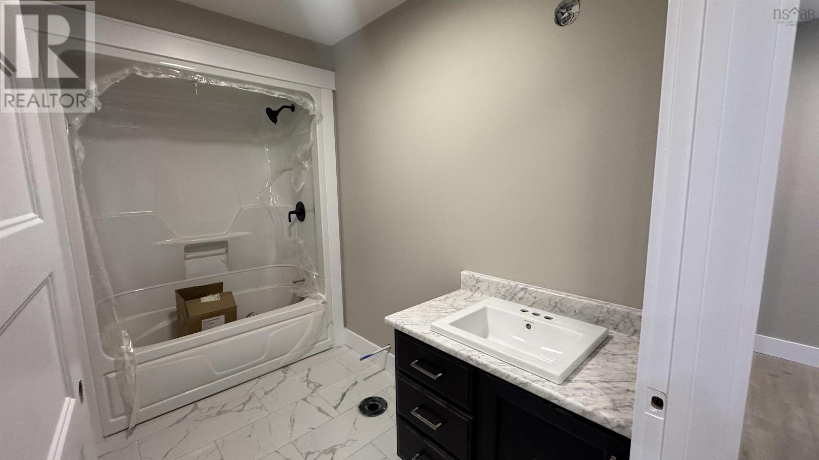 Property 36 of 44 of 139 BLAINEDALE Drive