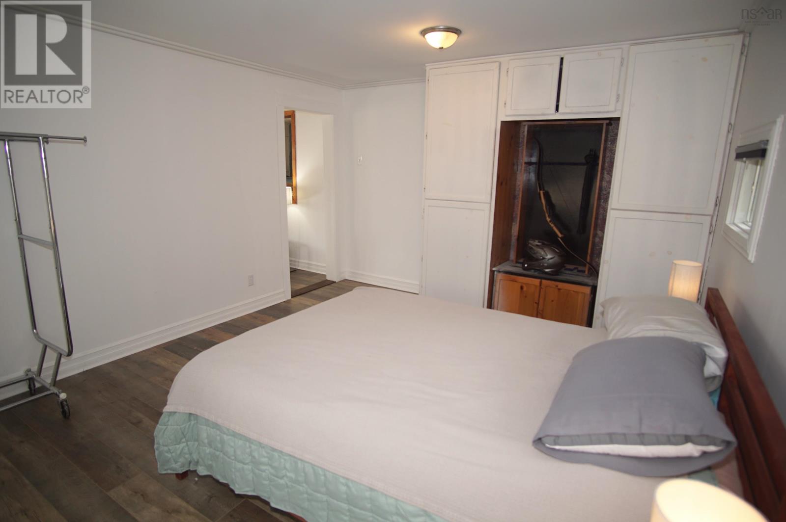 Property 36 of 44 of 56 LONESOME HUNTERS INN Lane