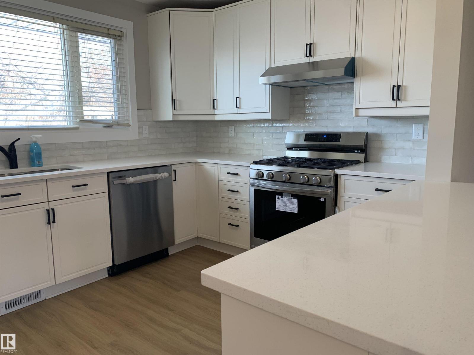 10816 163 ST NW, Edmonton