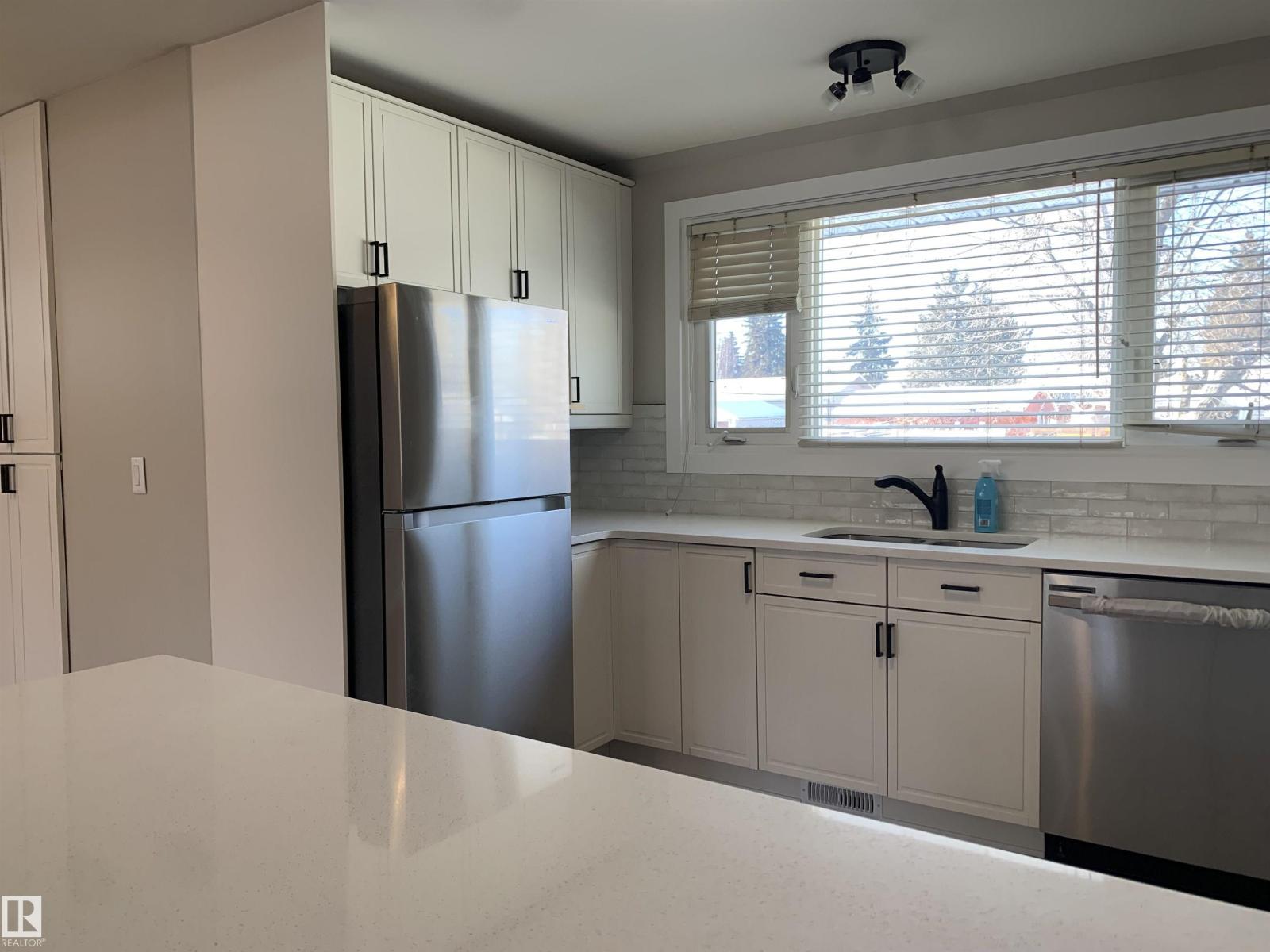 10816 163 ST NW, Edmonton