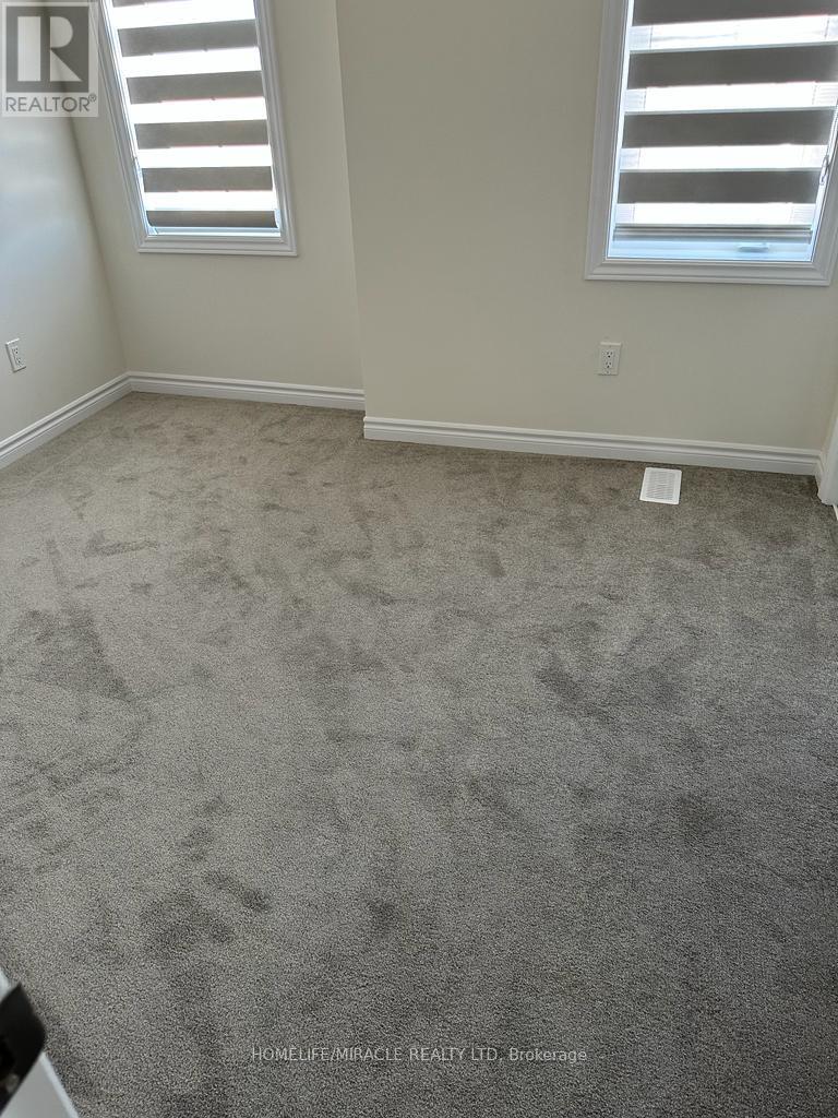 12 MONTEITH DRIVE - Photo 4 of 6, Brantford, Ontario