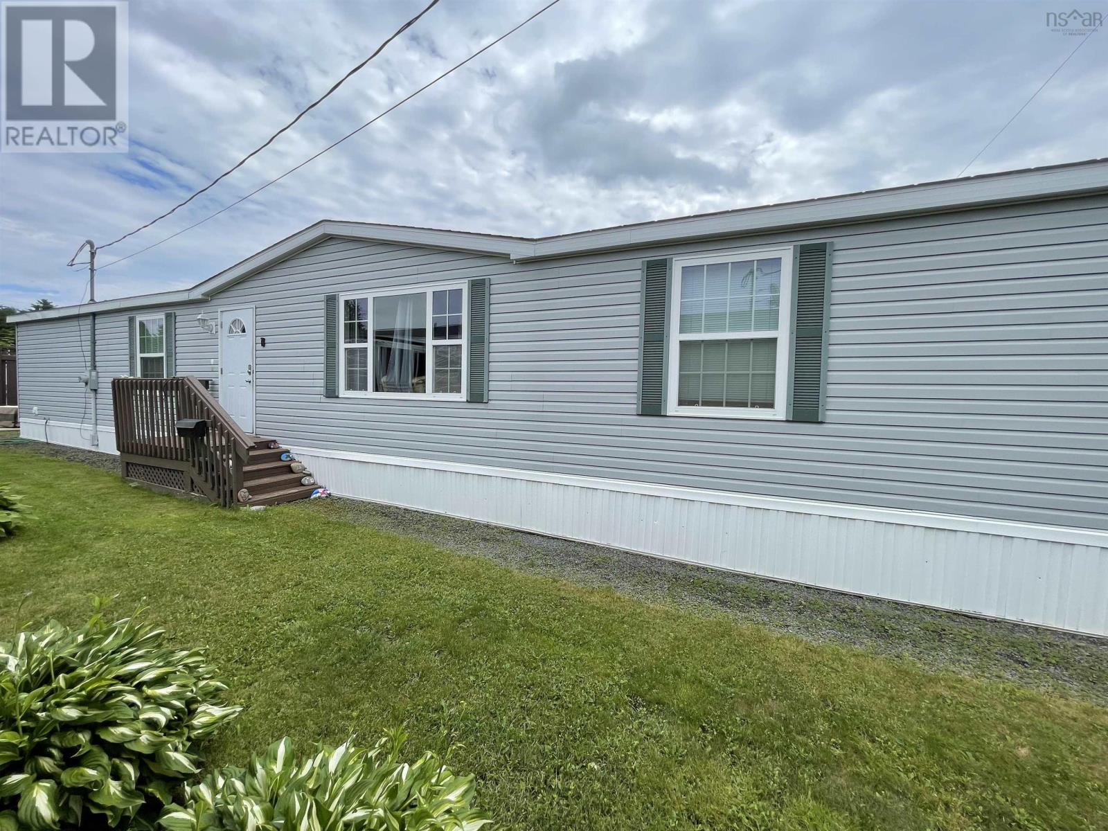 Property 24 of 25 of 49 Sherbrooke Avenue