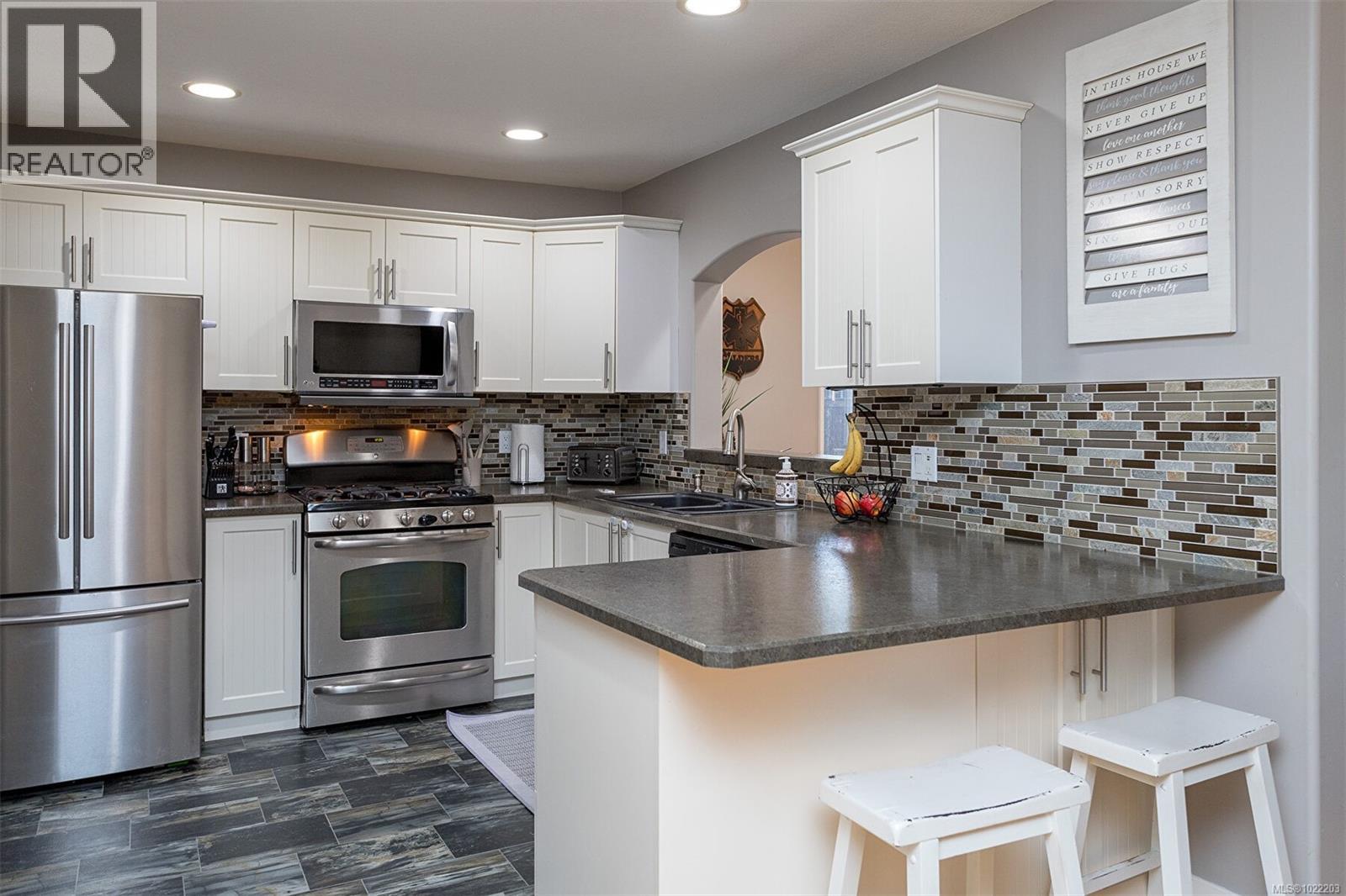 3649 Holland Ave, Cobble Hill