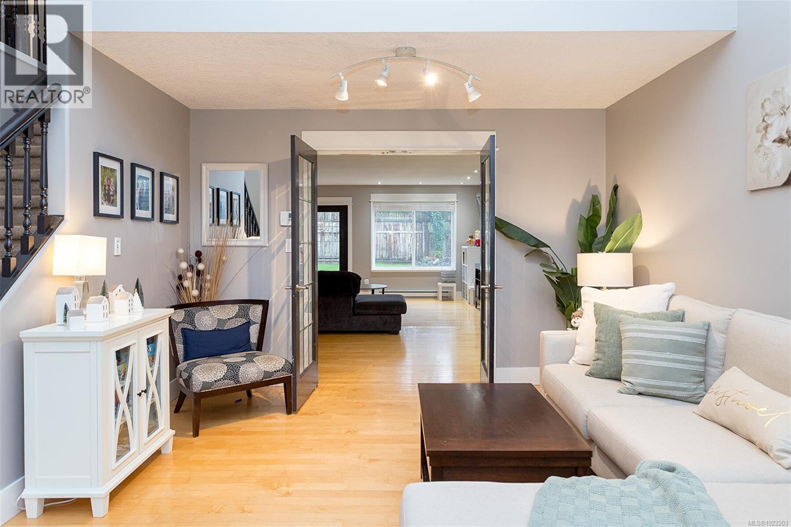 3649 Holland Ave, Cobble Hill