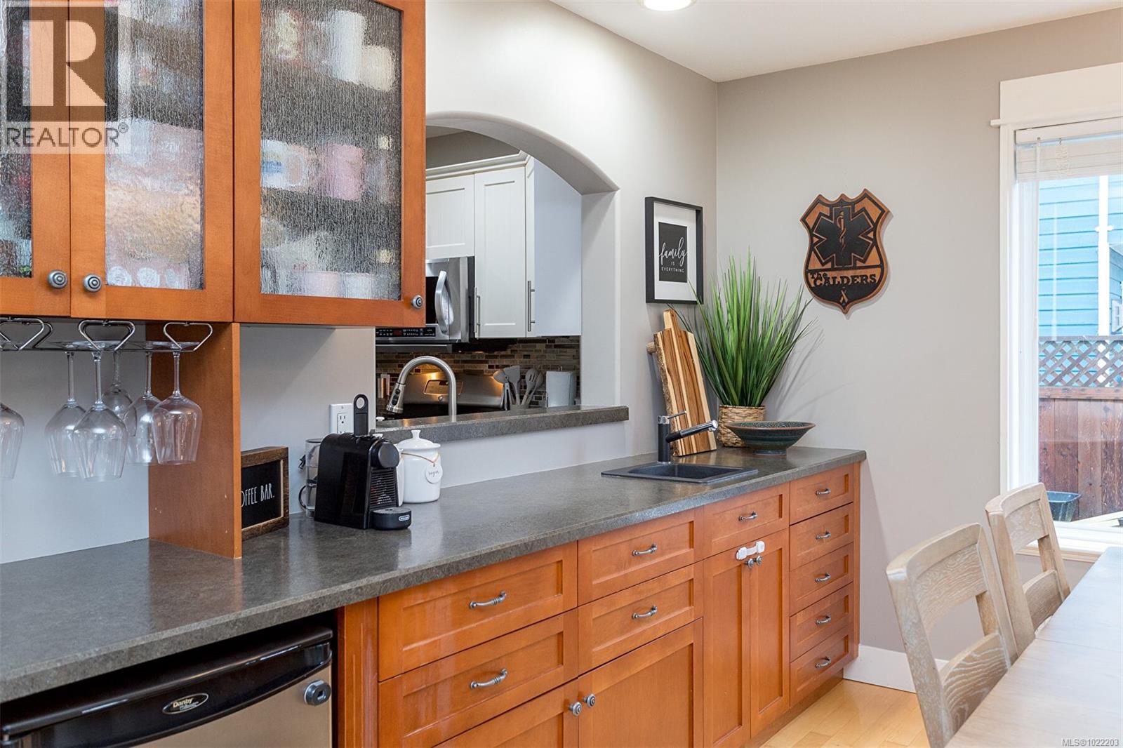 3649 Holland Ave, Cobble Hill