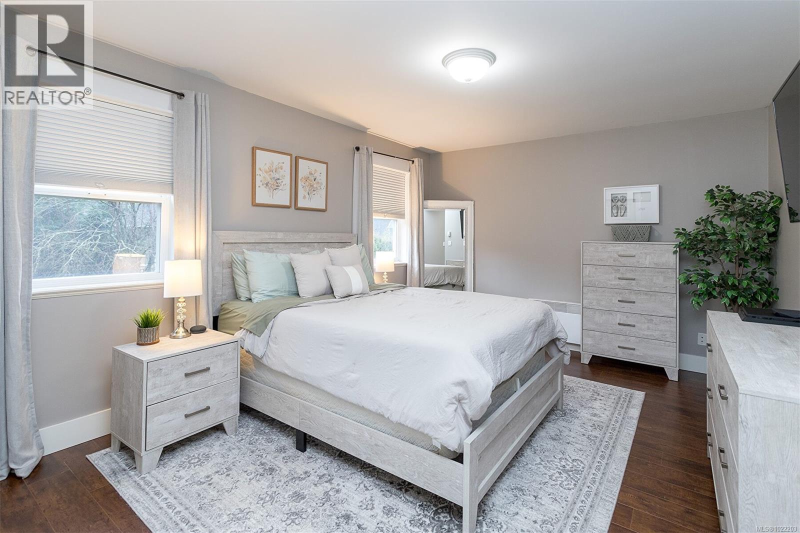 3649 Holland Ave, Cobble Hill