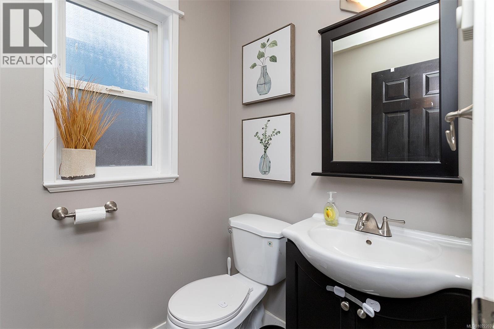 3649 Holland Ave, Cobble Hill