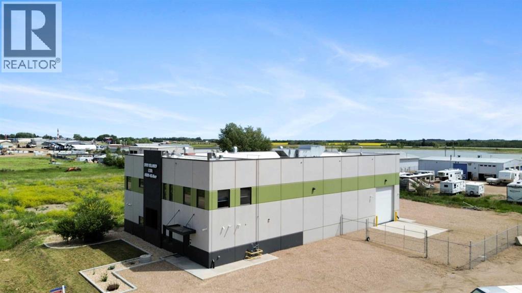 4609 46 Avenue - Photo 5 of 28, Stettler, Alberta