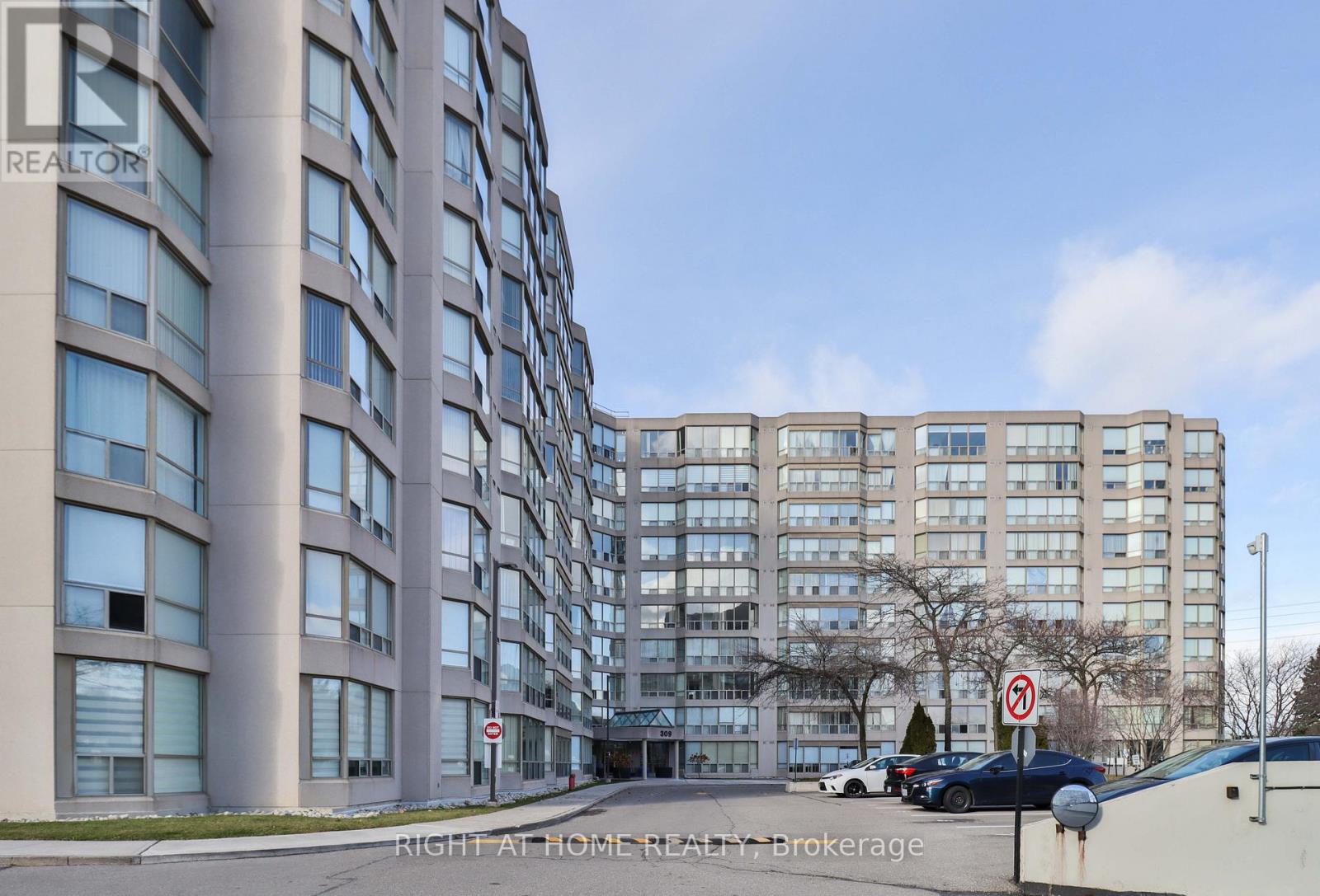 Listing photo of 611 - 309 MAJOR MACKENZIE DRIVE E