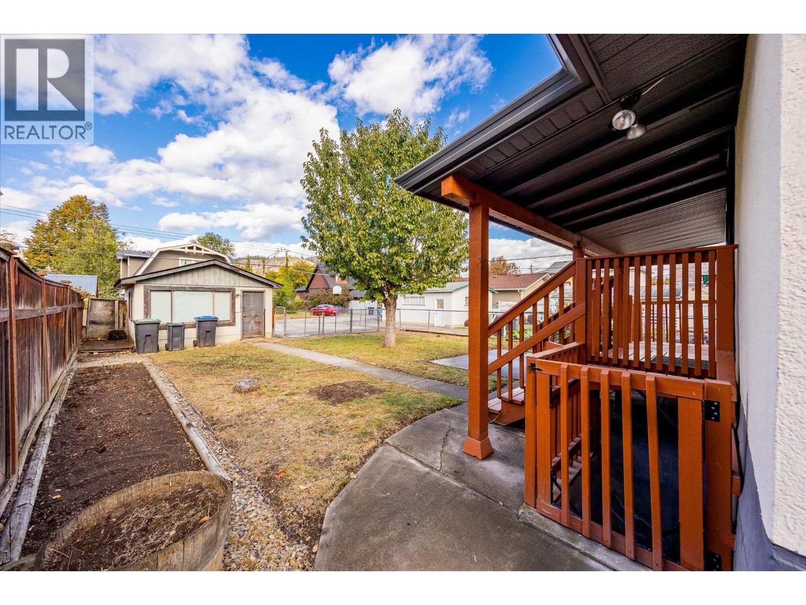  836 Cawston Avenue, Kelowna