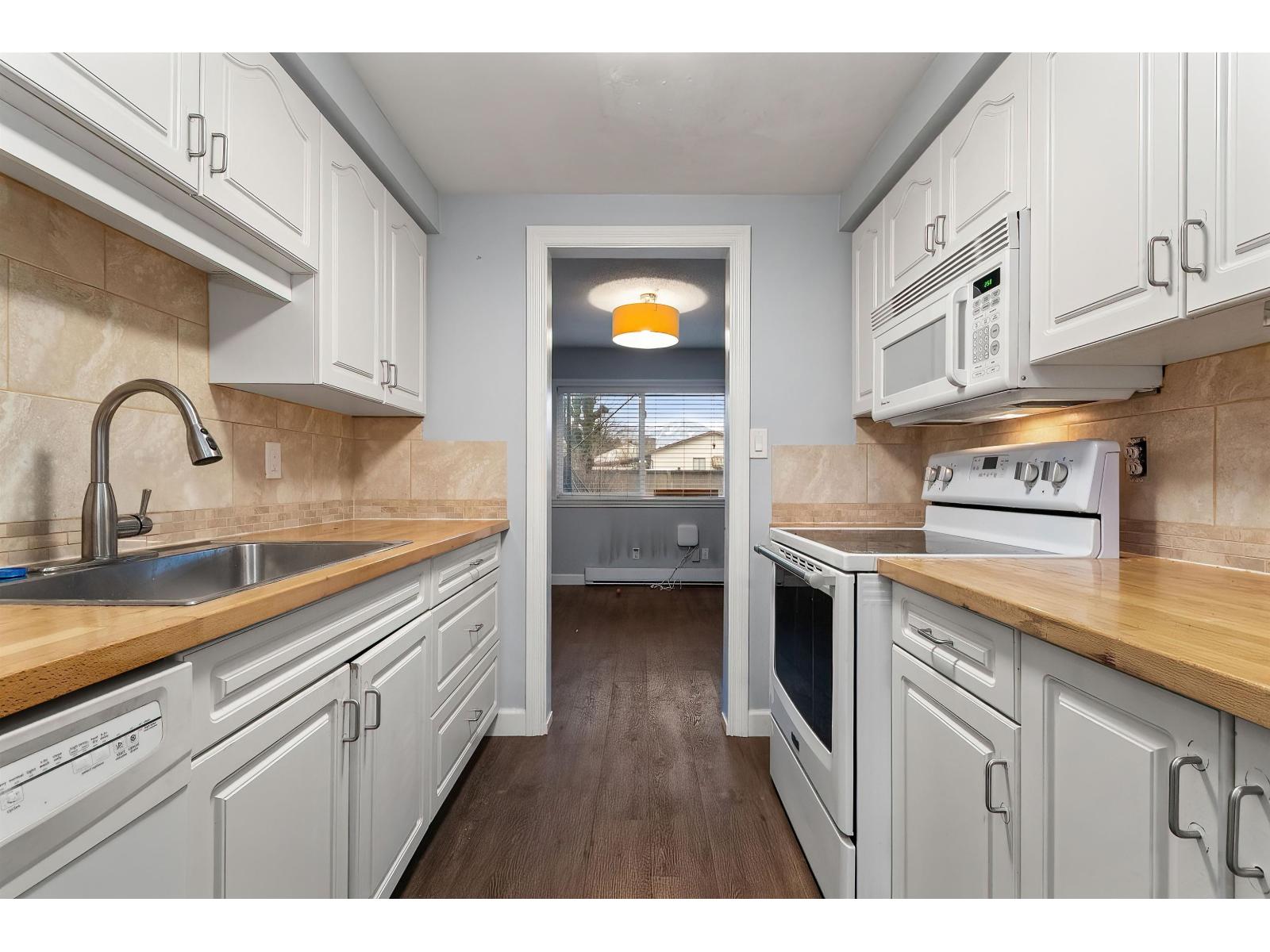 20 46689 FIRST AVENUE, Chilliwack Proper East, Chilliwack