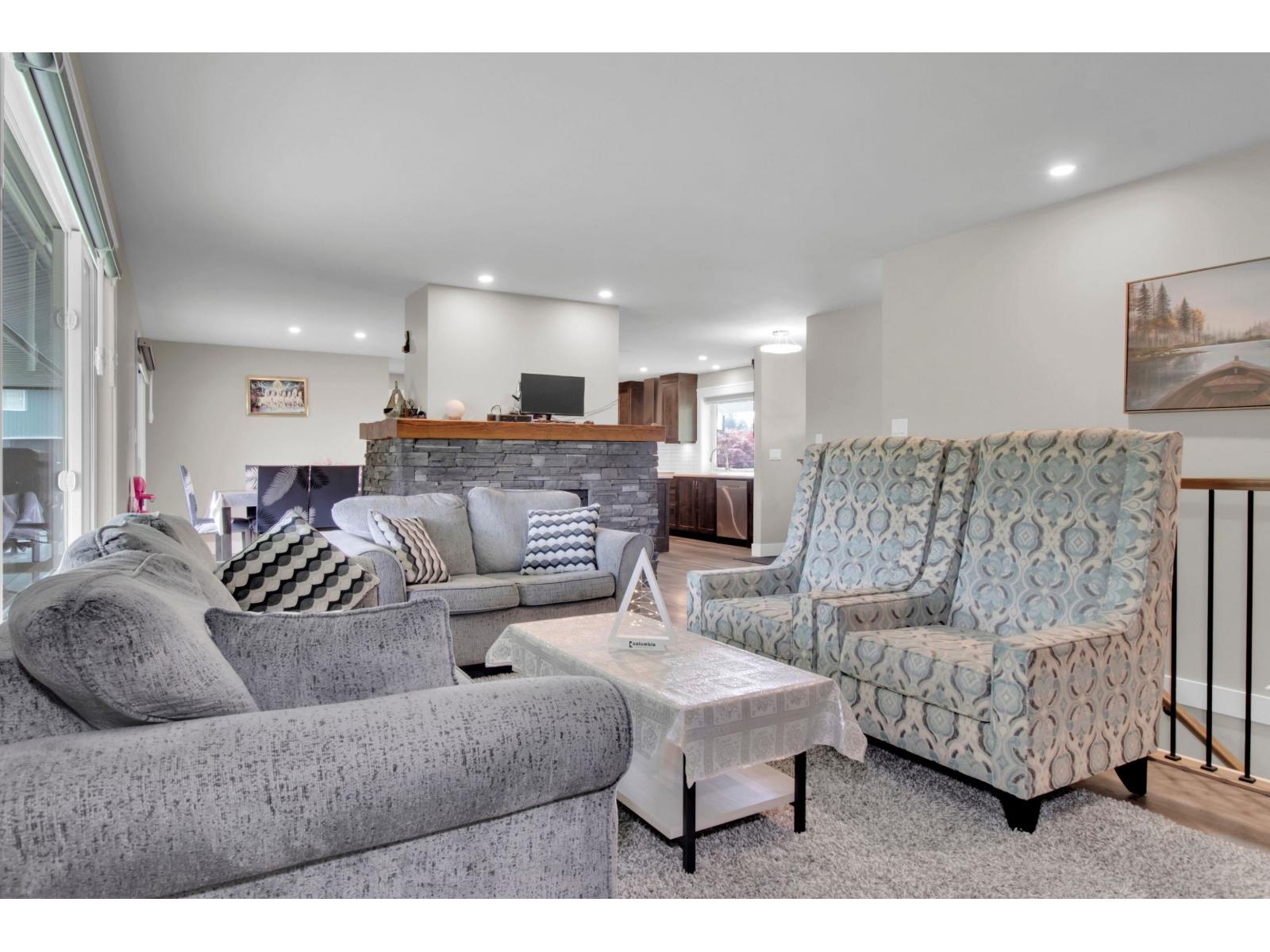 8972 DEWDNEY TRUNK ROAD, Mission