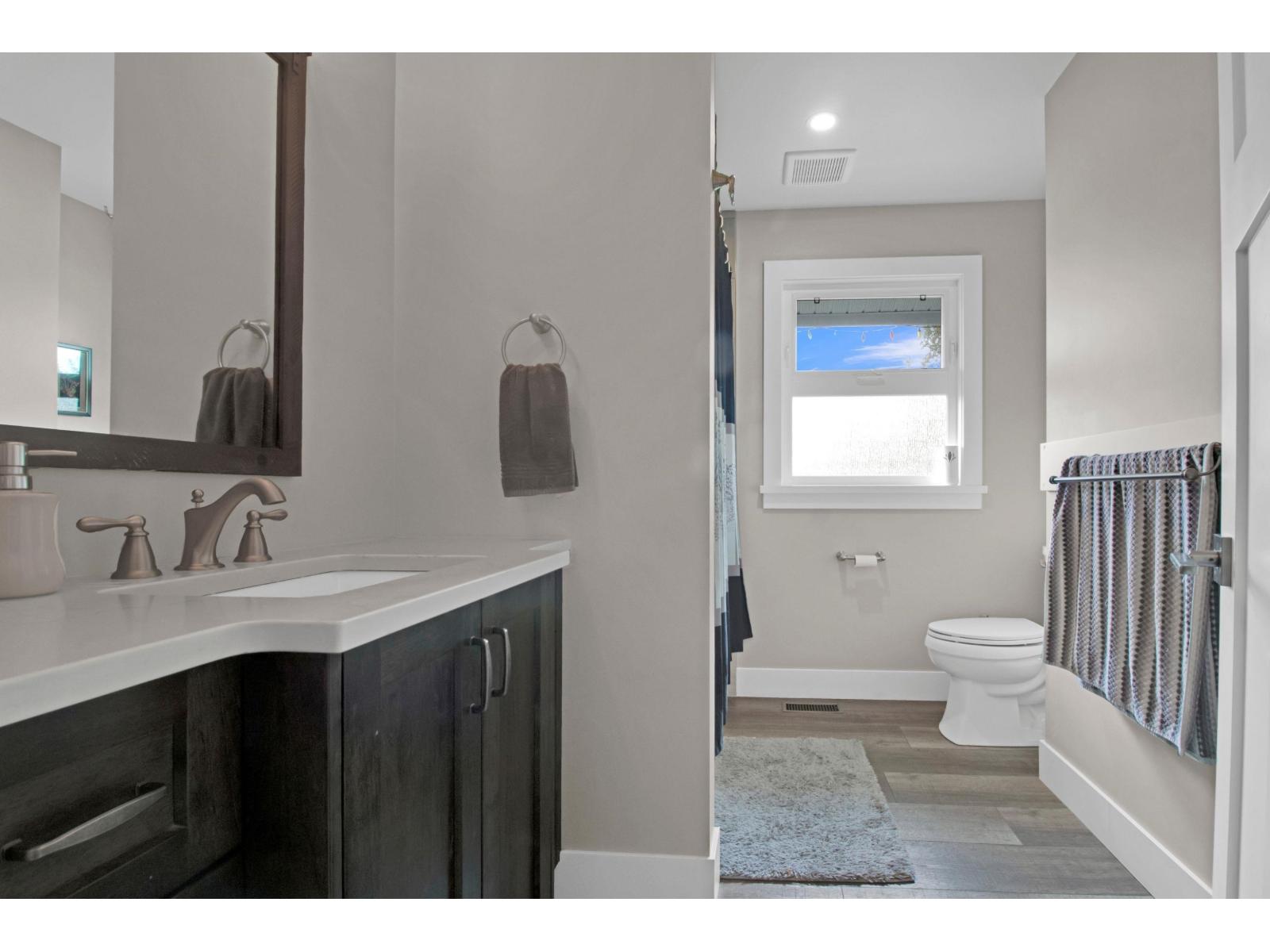 8972 DEWDNEY TRUNK ROAD, Mission