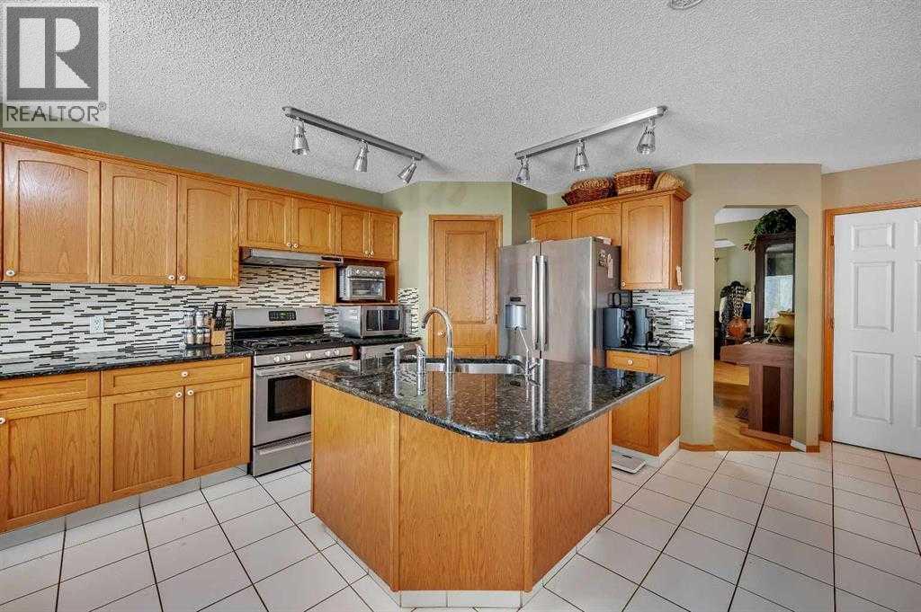 Single Family House for Sale in  Somerset Drive SW Somerset Calgary 