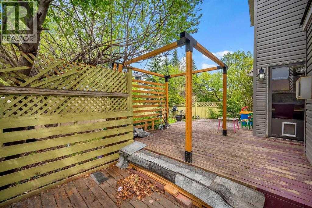 Single Family House for Sale in  Somerset Drive SW Somerset Calgary 