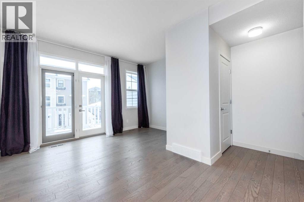 Single Family House 3 Level for Sale in  SHERWOOD Row NW Sherwood Calgary 