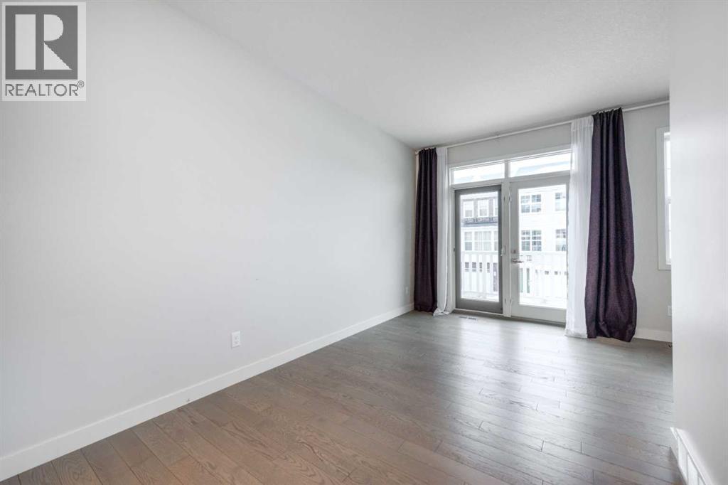 Single Family House 3 Level for Sale in  SHERWOOD Row NW Sherwood Calgary 