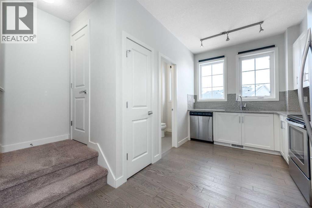 Single Family House 3 Level for Sale in  SHERWOOD Row NW Sherwood Calgary 