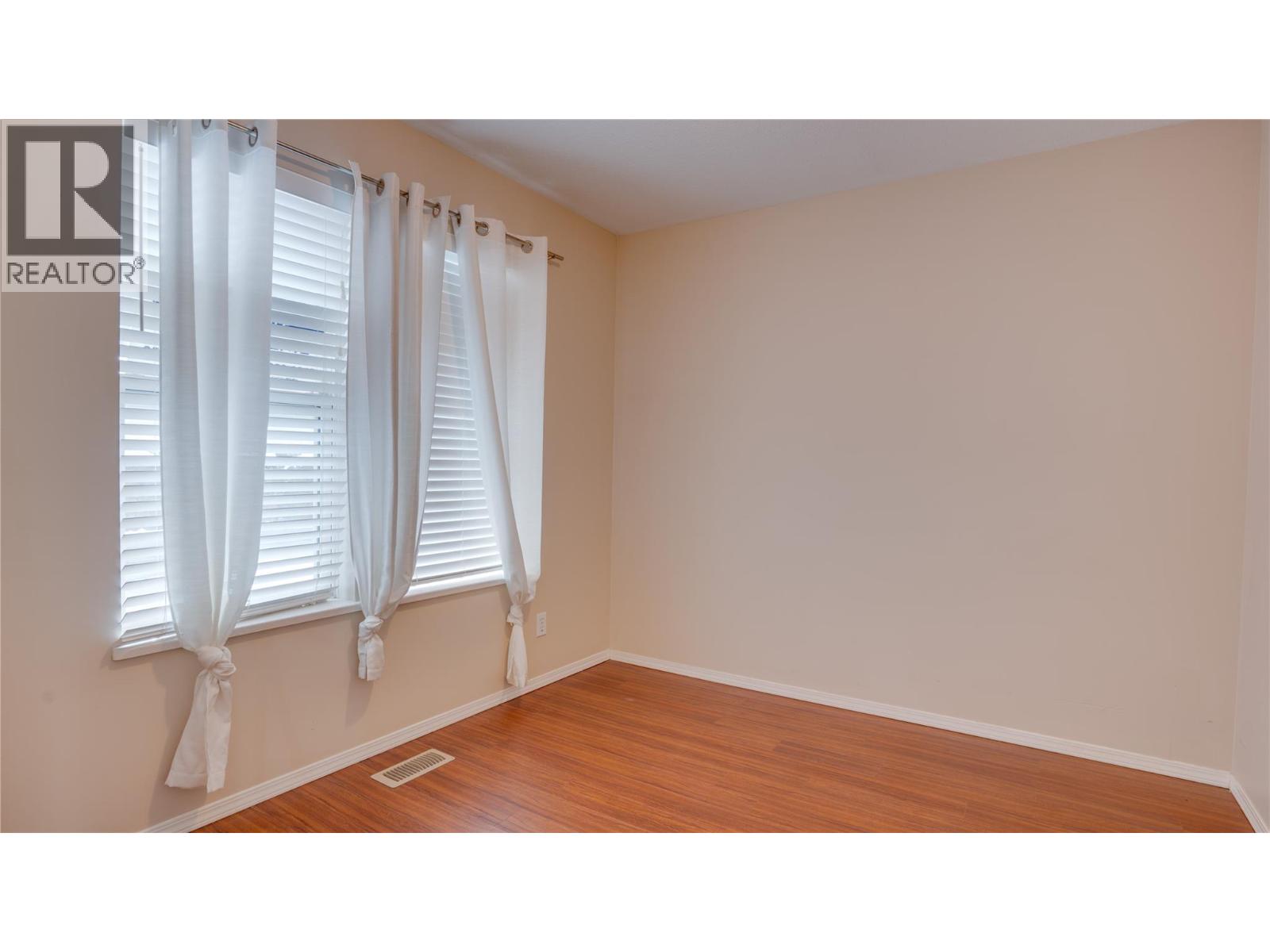 11 501 Kildonan Avenue, Enderby