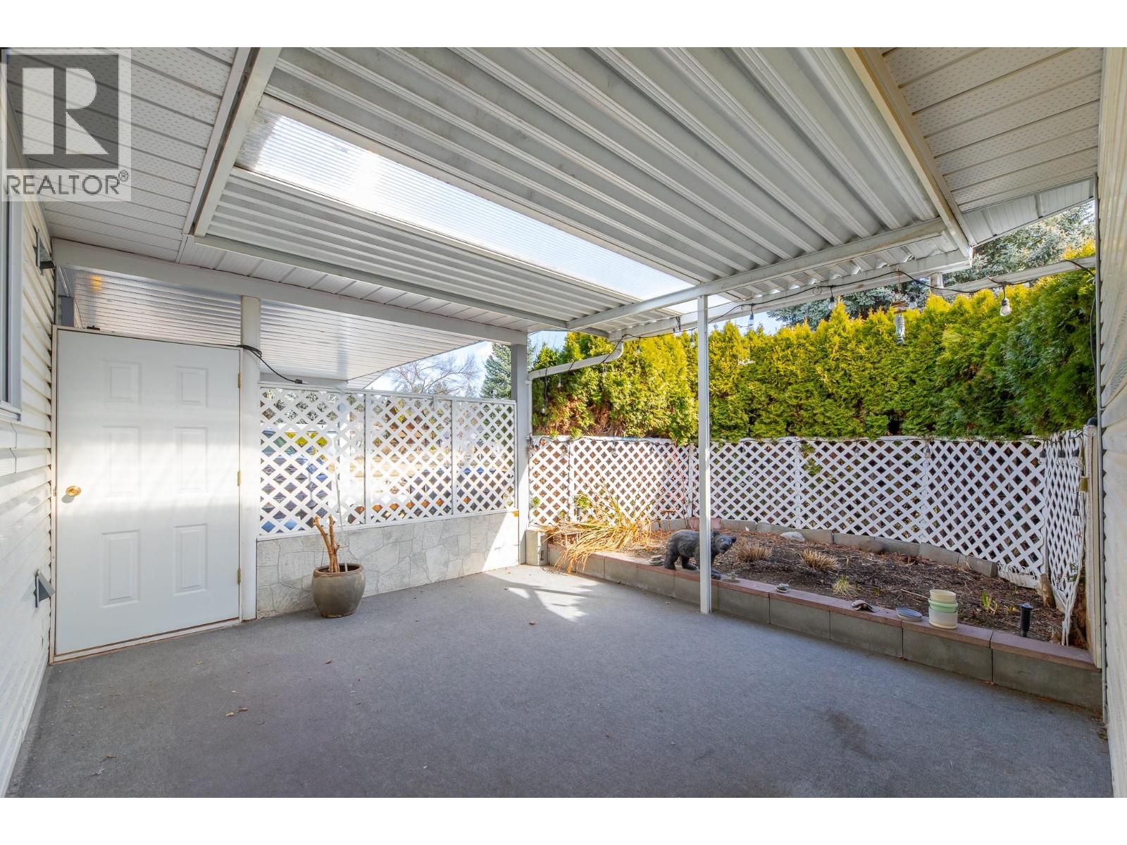 #12 17017 SNOW Avenue - 22