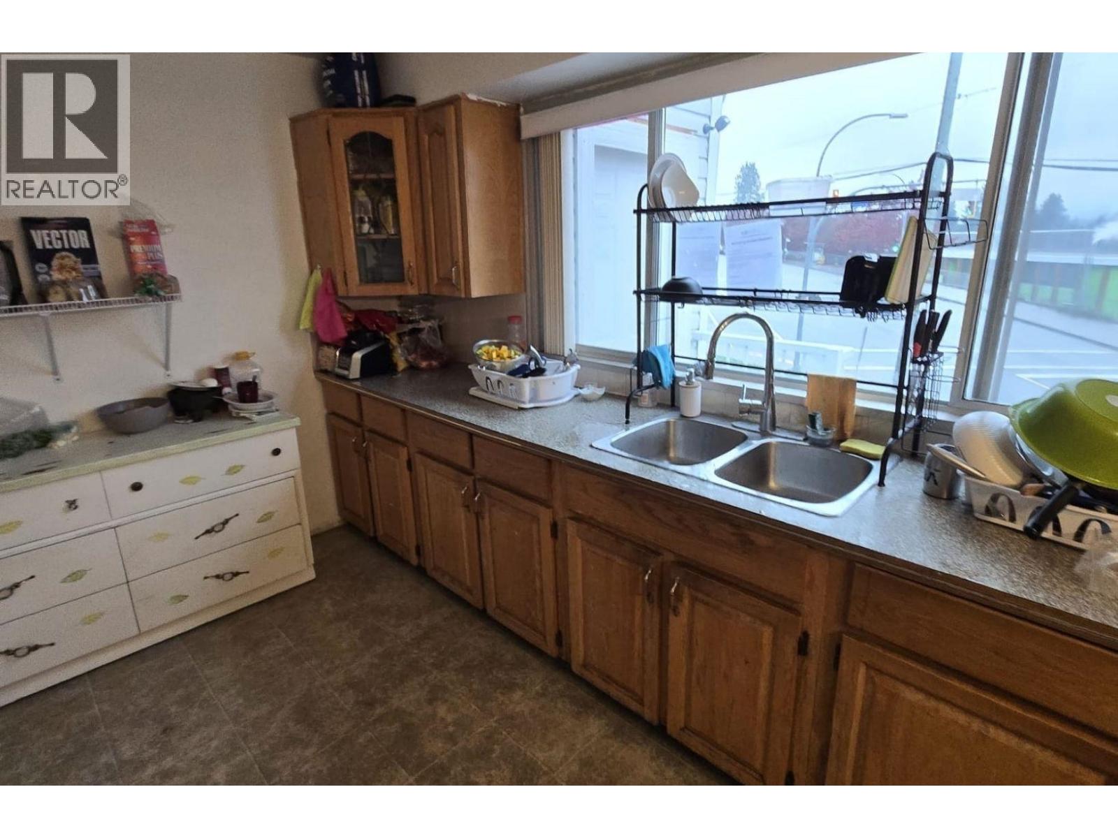 1985 PITT RIVER ROAD, Port Coquitlam