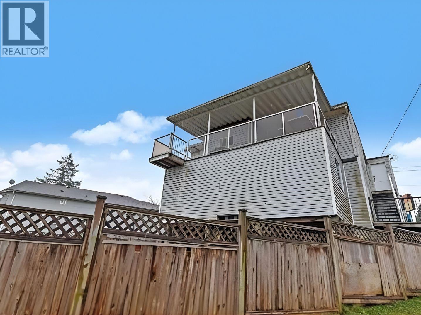 1985 PITT RIVER ROAD, Port Coquitlam