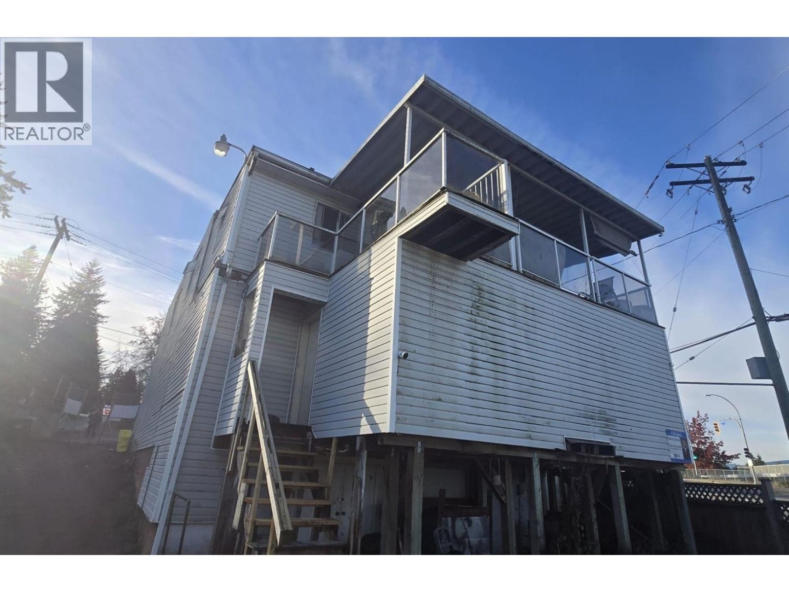 1985 PITT RIVER ROAD, Port Coquitlam