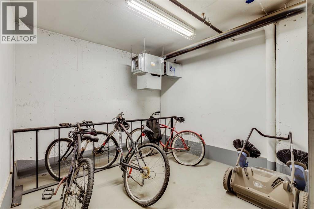 Single Family House for Sale in    Street NW Montgomery Calgary 