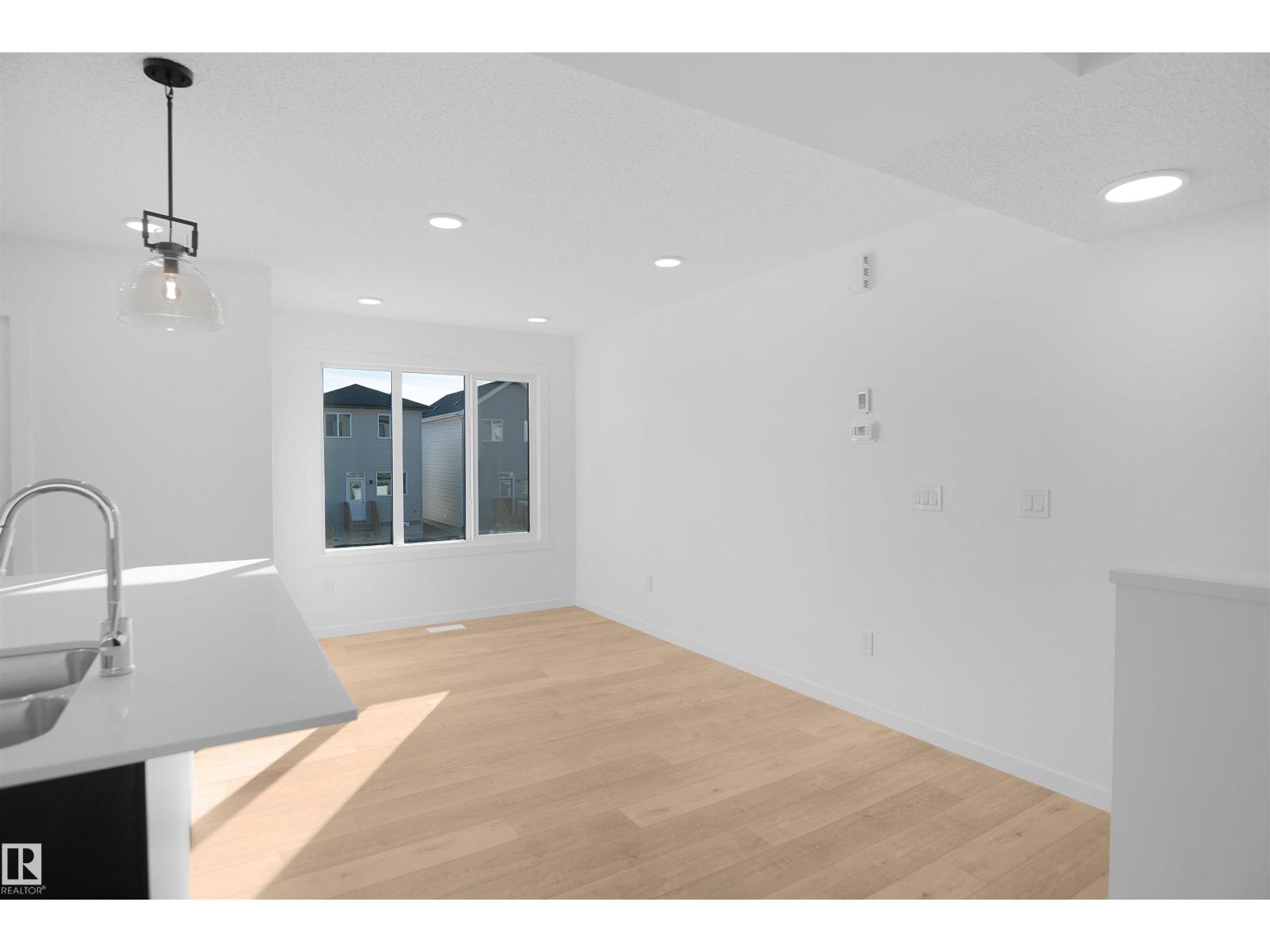 2 ELIZABETH GD, Spruce Grove