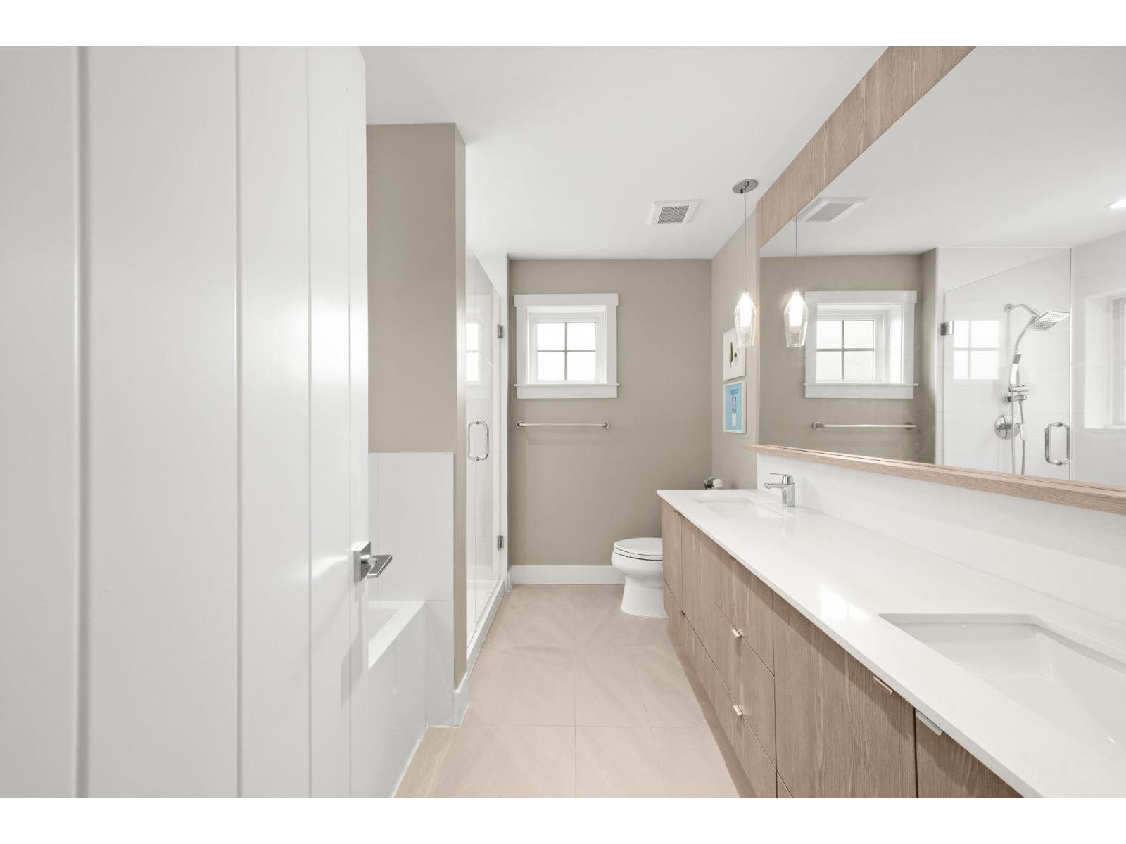 #53-11188 72 Avenue, Delta