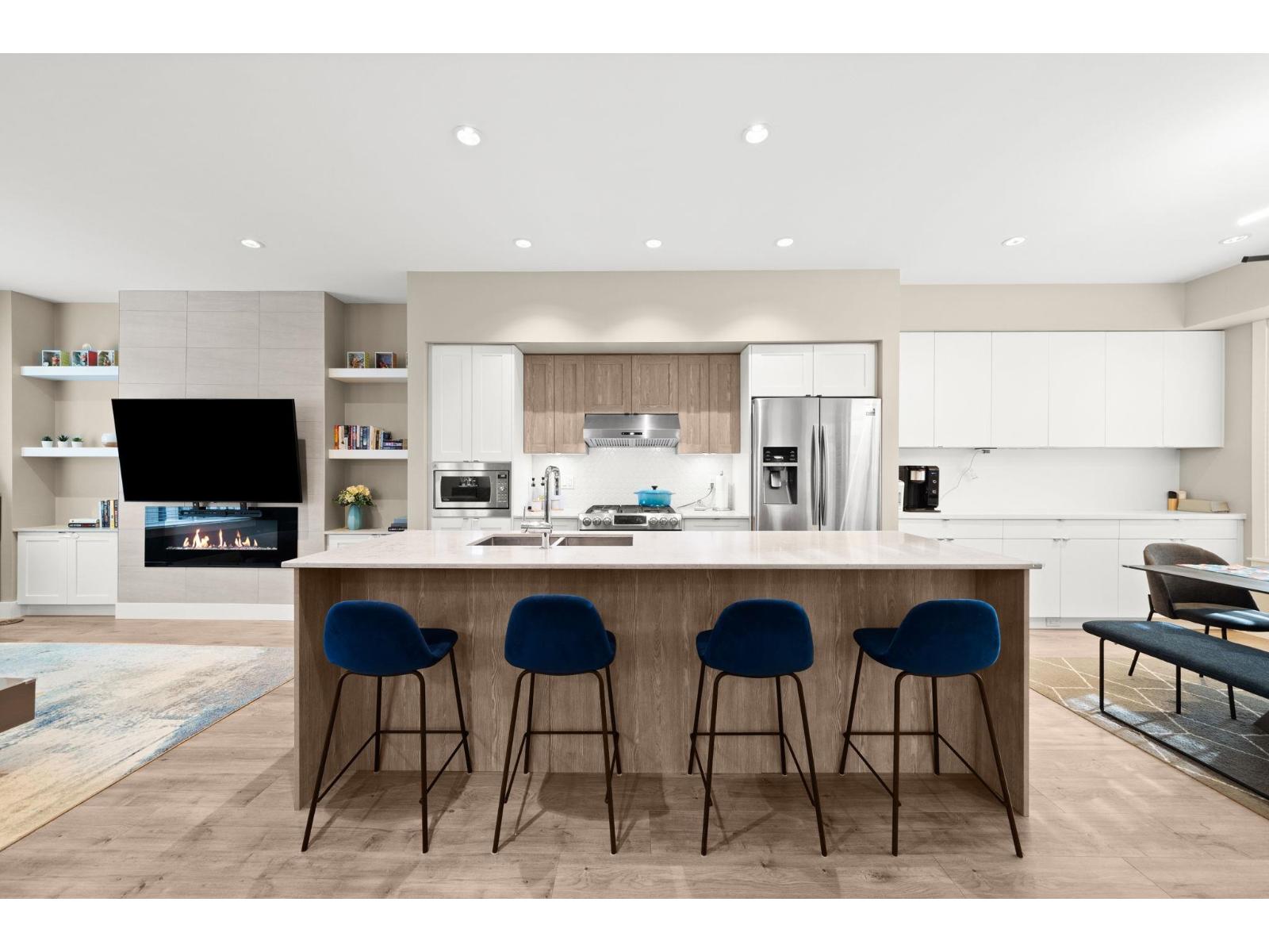 #53-11188 72 Avenue, Delta