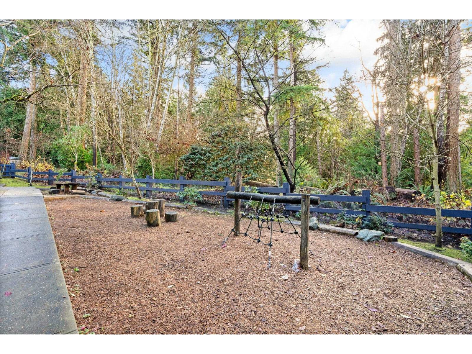 #53-11188 72 Avenue, Delta