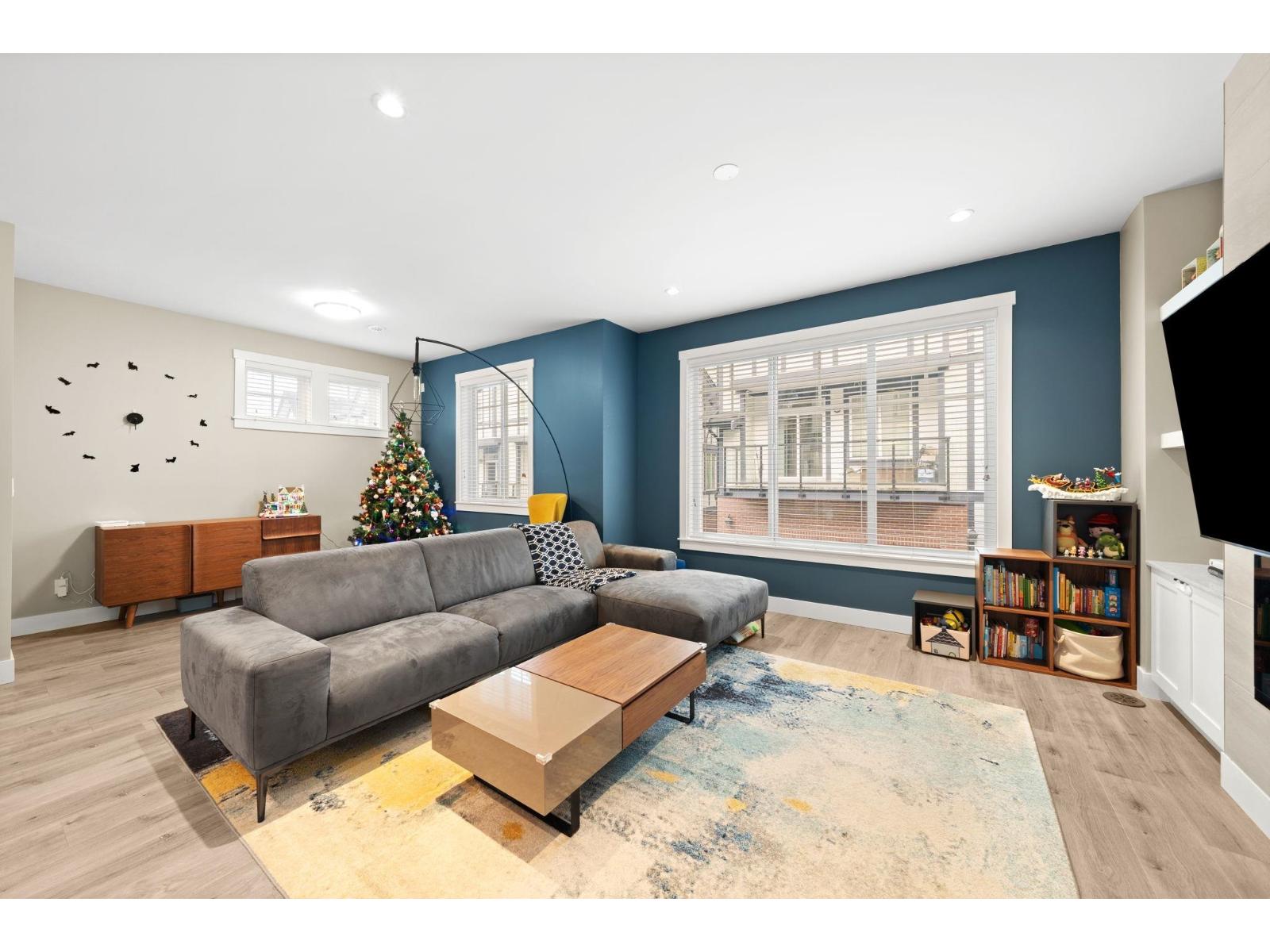 #53-11188 72 Avenue, Delta