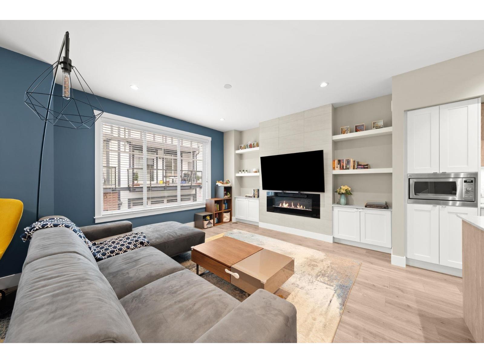 #53-11188 72 Avenue, Delta