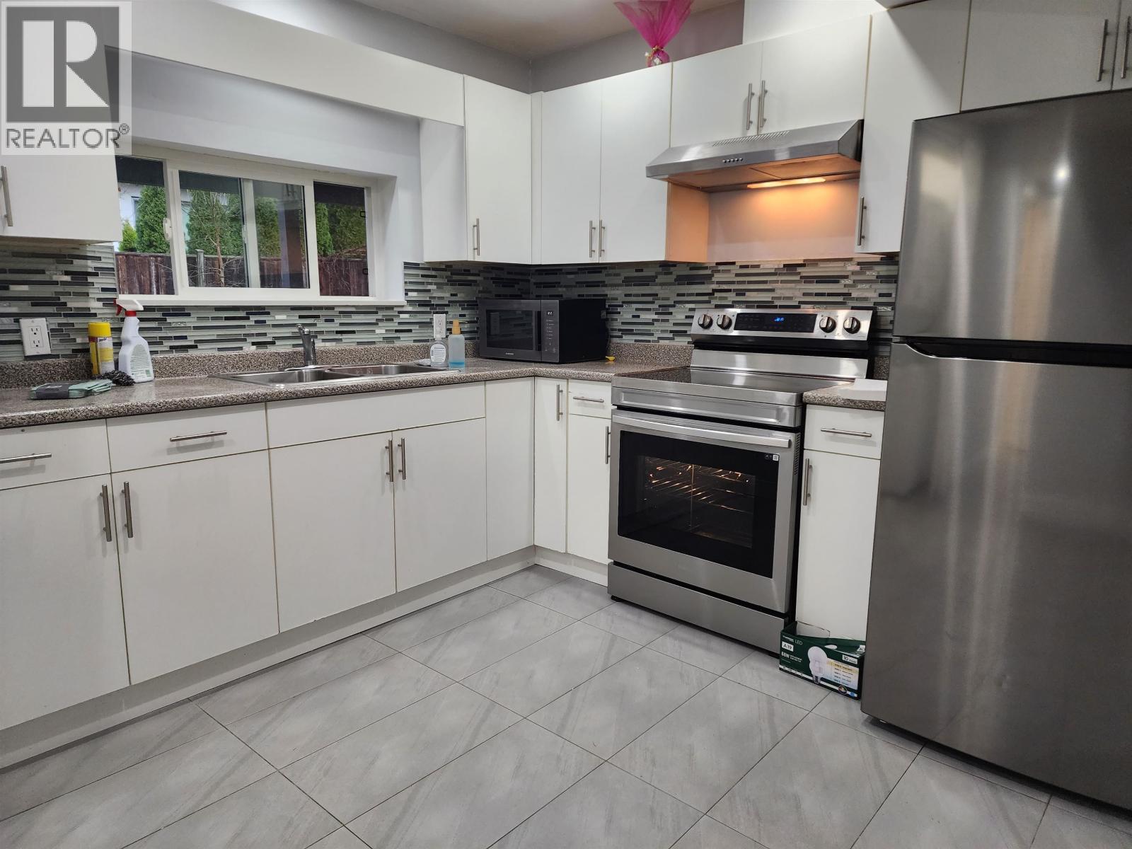 120B AVENUE, Pitt Meadows