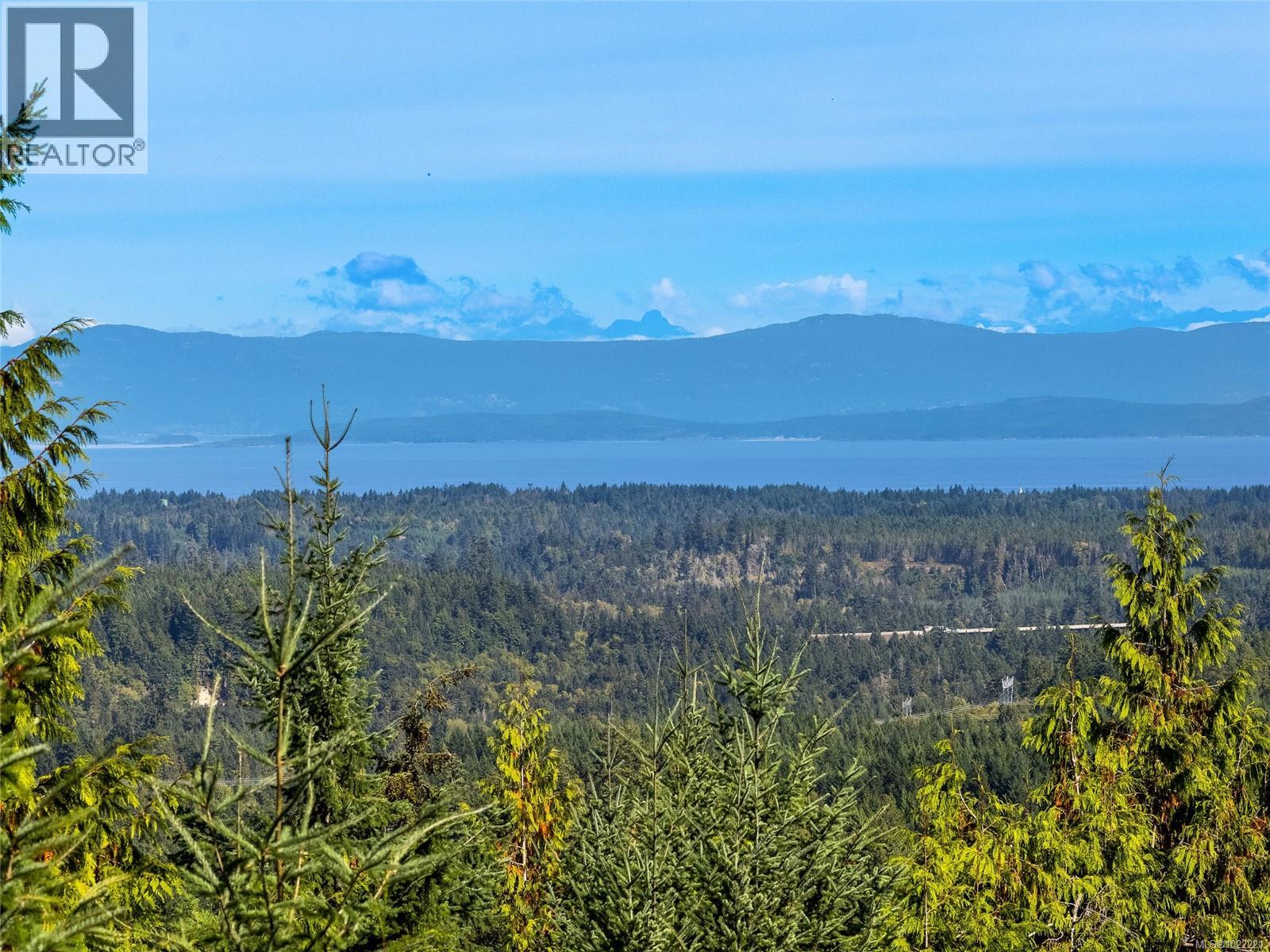 1685 Peligren Pl, Qualicum Beach