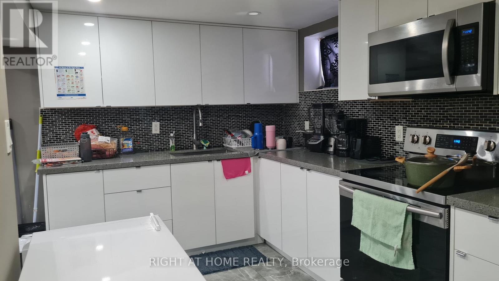 124 OVERTURE ROAD - 36