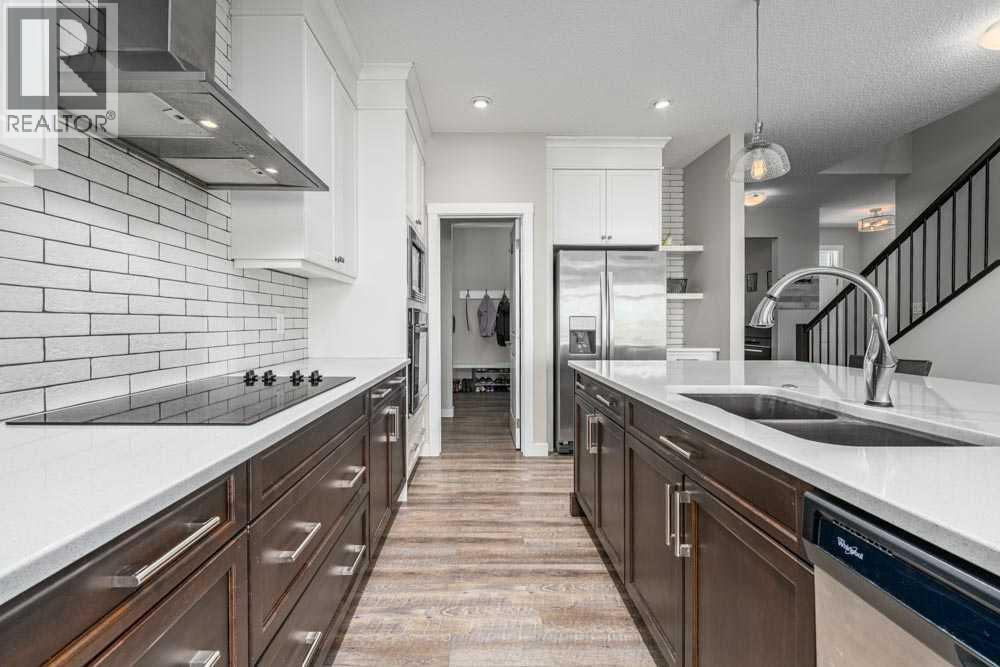 Single Family House for Sale in  Sage Bluff Close NW Sage Hill Calgary 